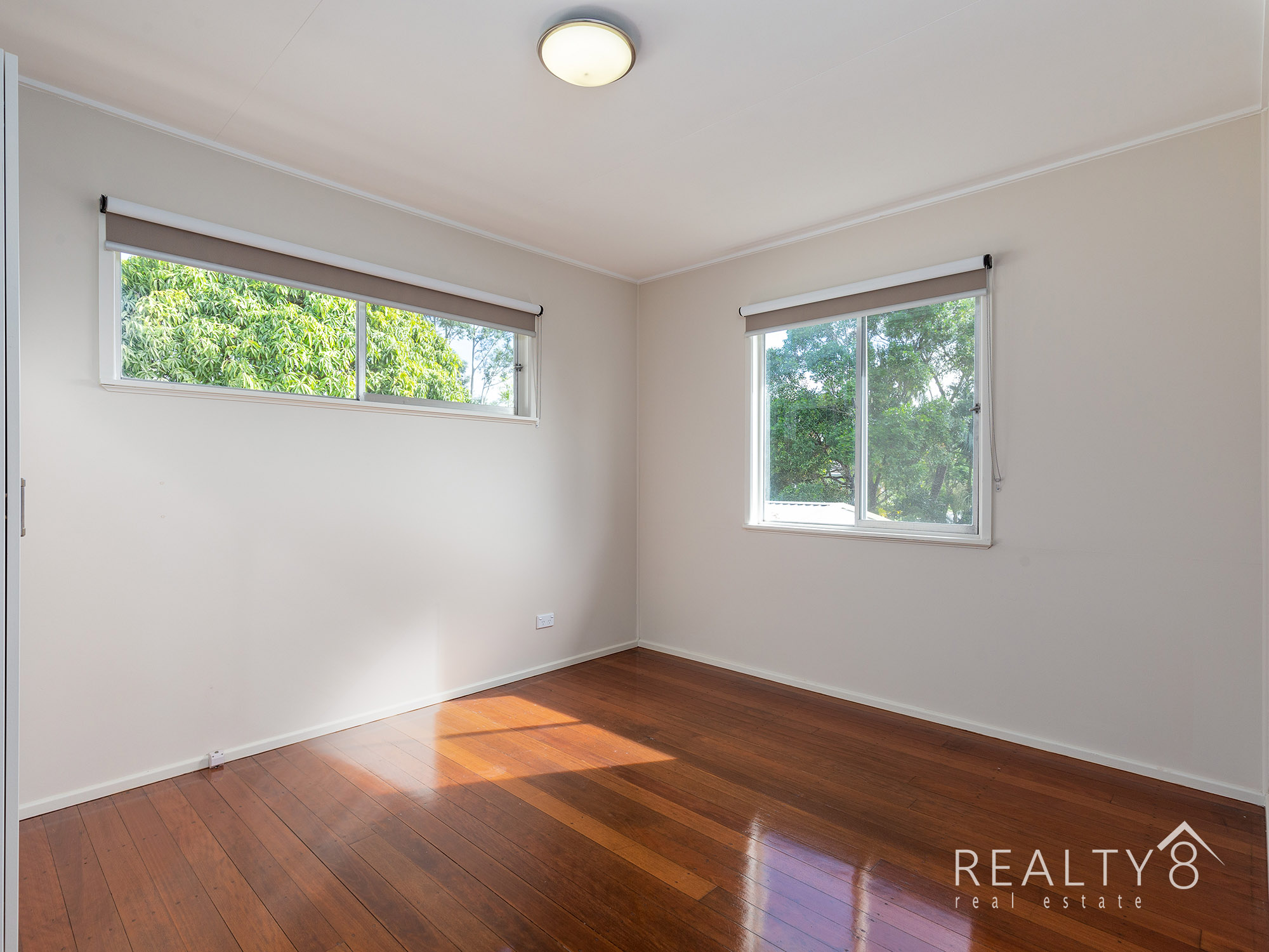 3 Bedroom Highset in Mansfield State High and Wishart SS Catchment