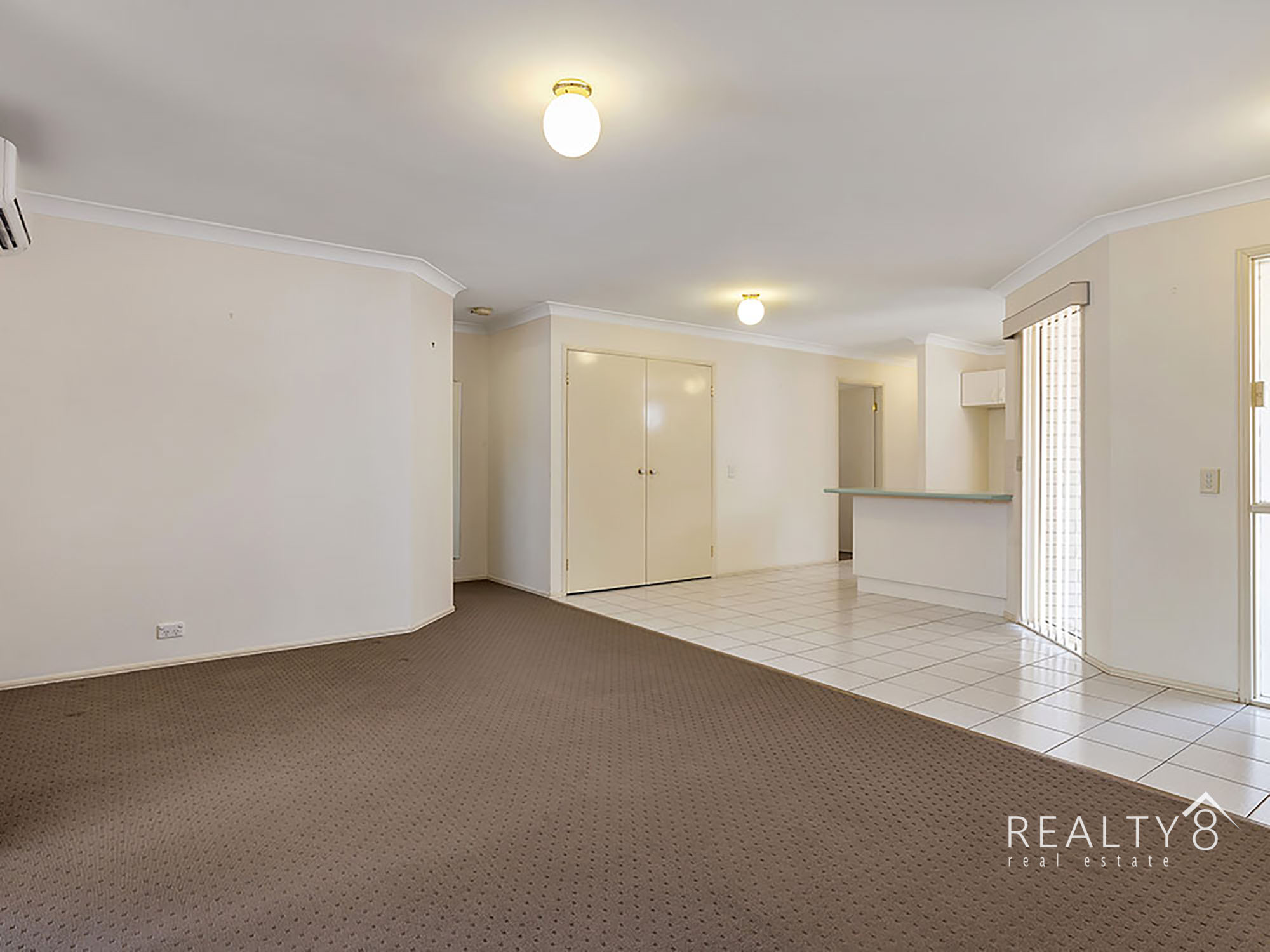 Superb Low Set Villa - Mansfield State High Catchment
