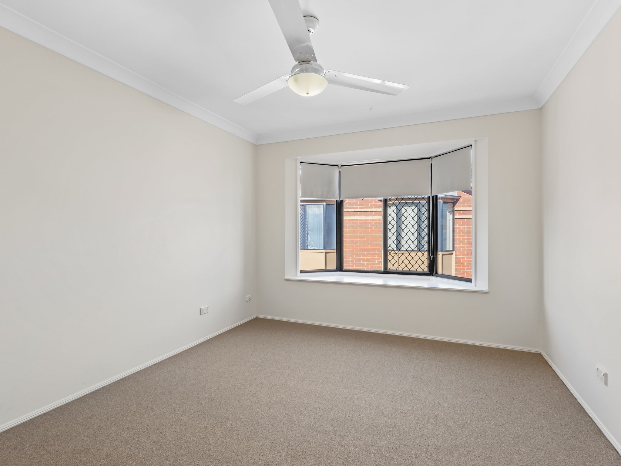 Spacious 2 bedroom Townhouse