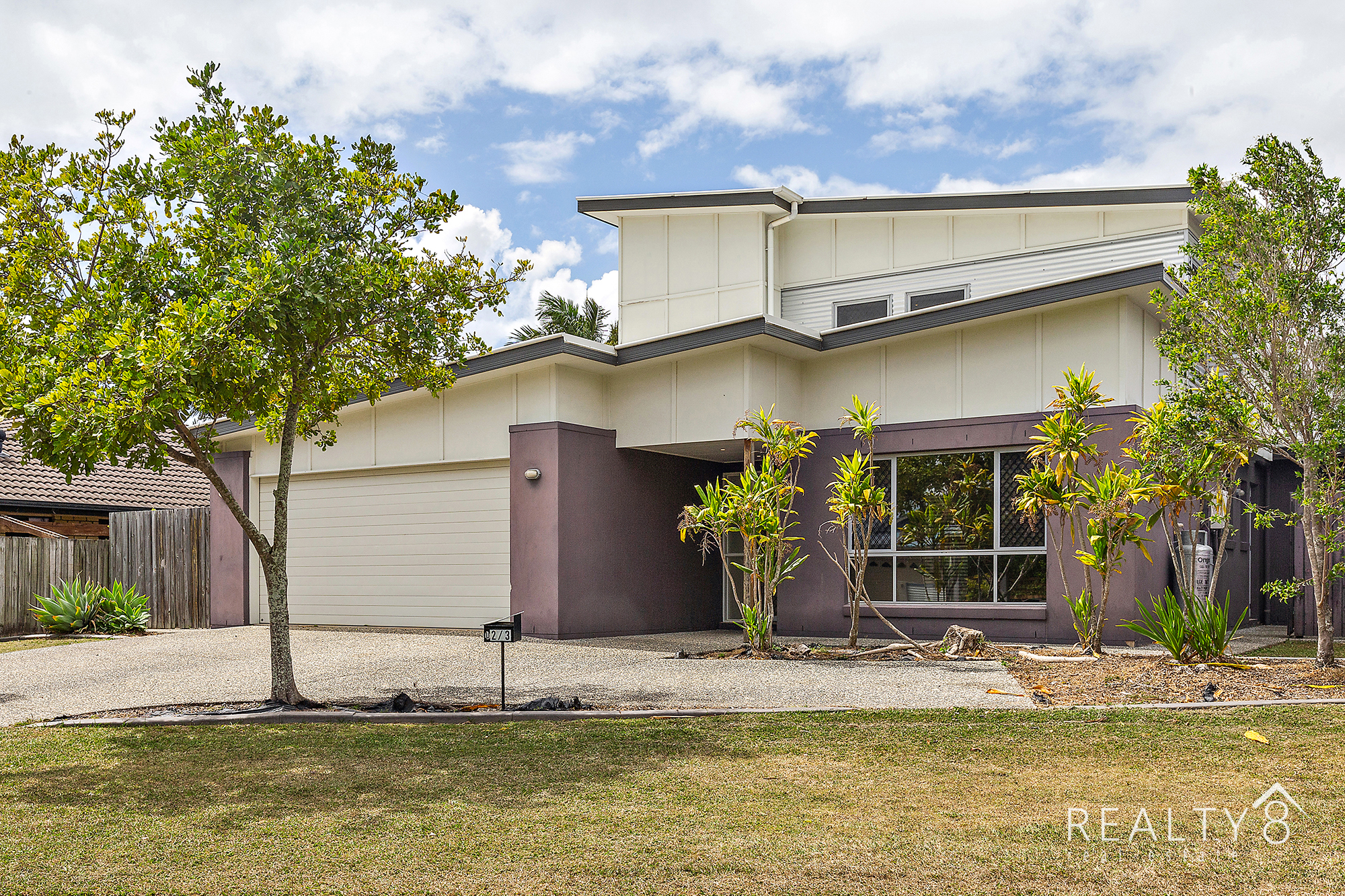 Modern 2 Storey Home in Quiet Street - Close to Esplanade