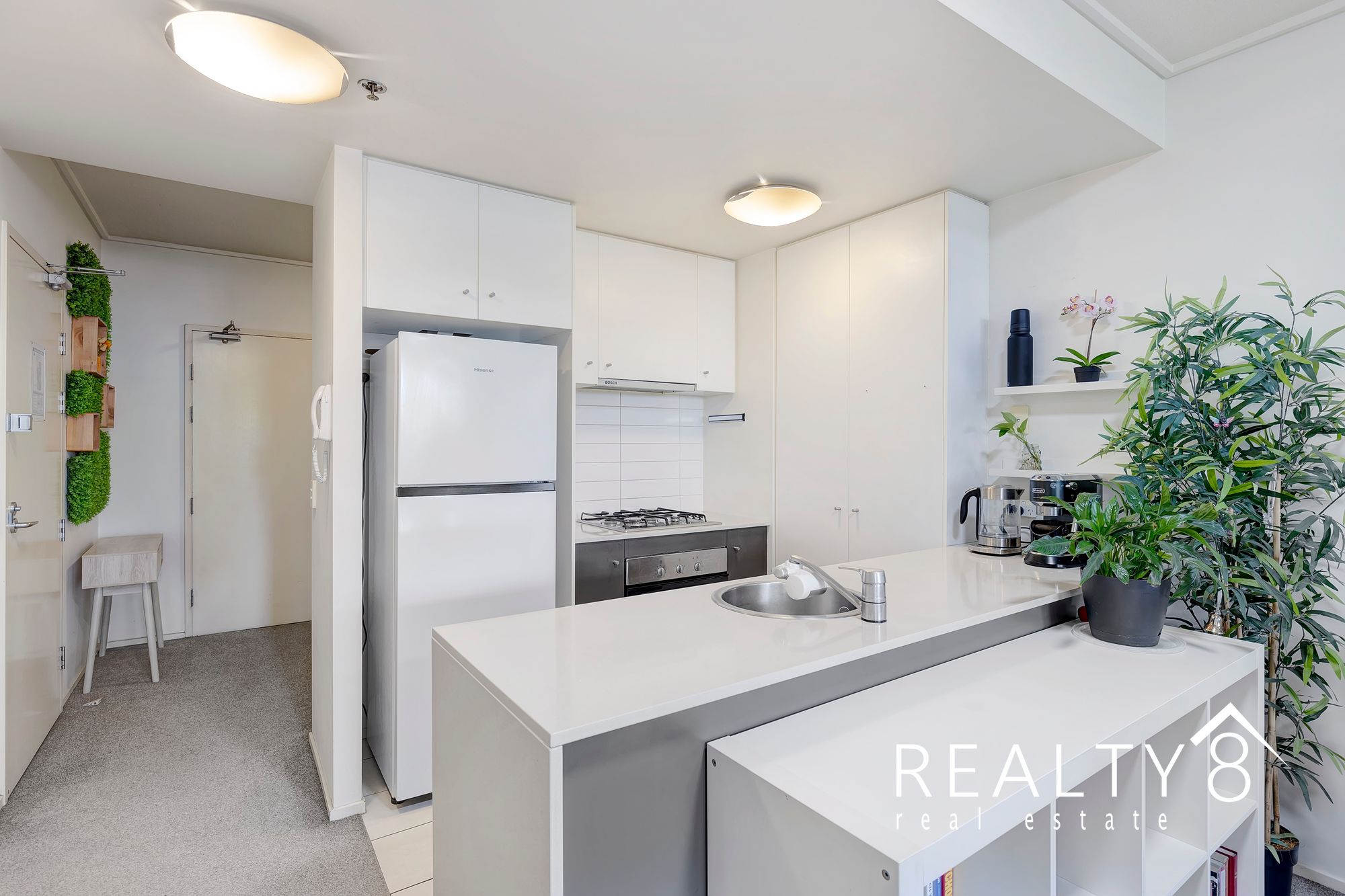 Stylish 2-Bedroom Apartment in Springhill
