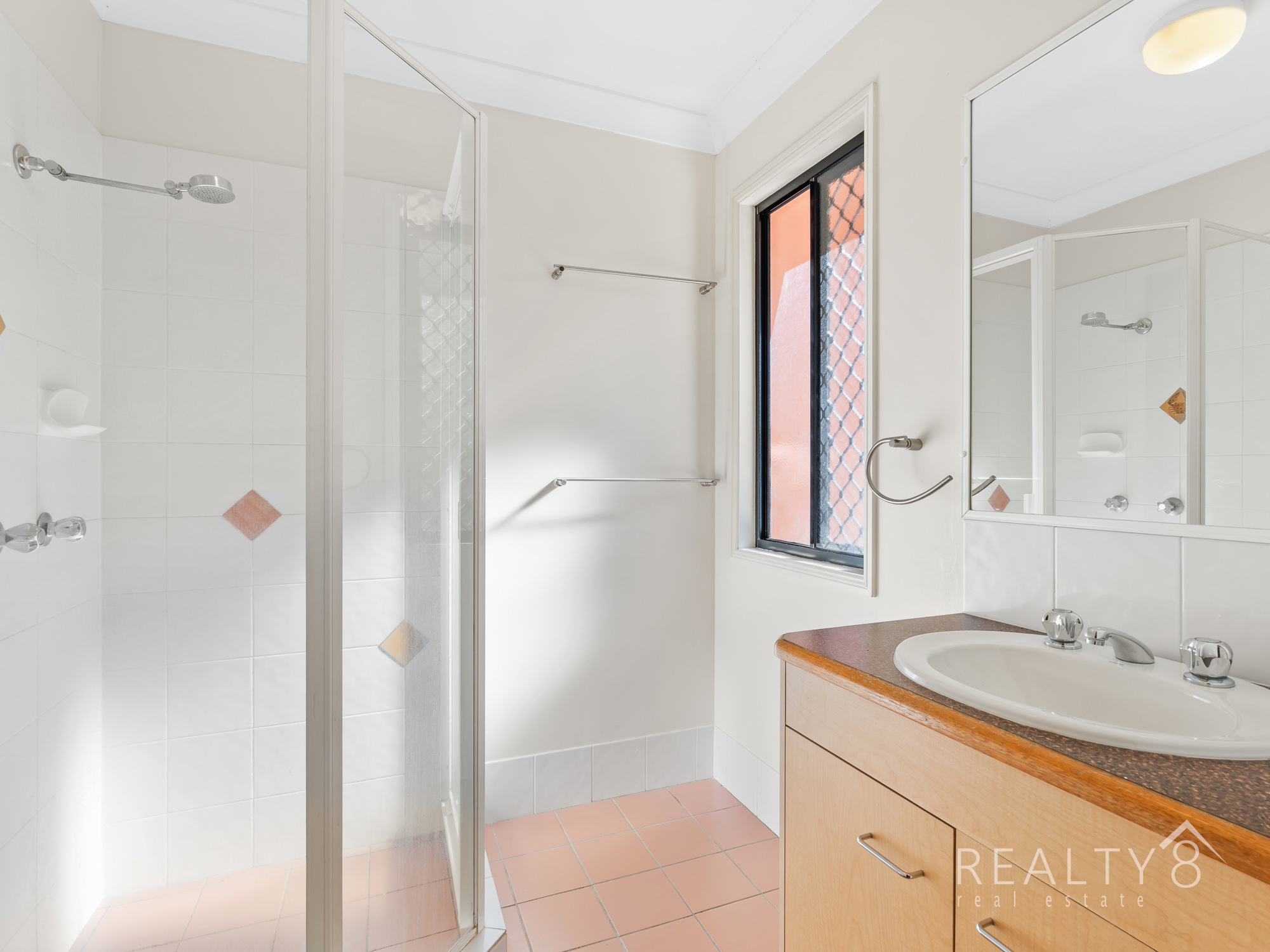 Spacious 2 bedroom Townhouse