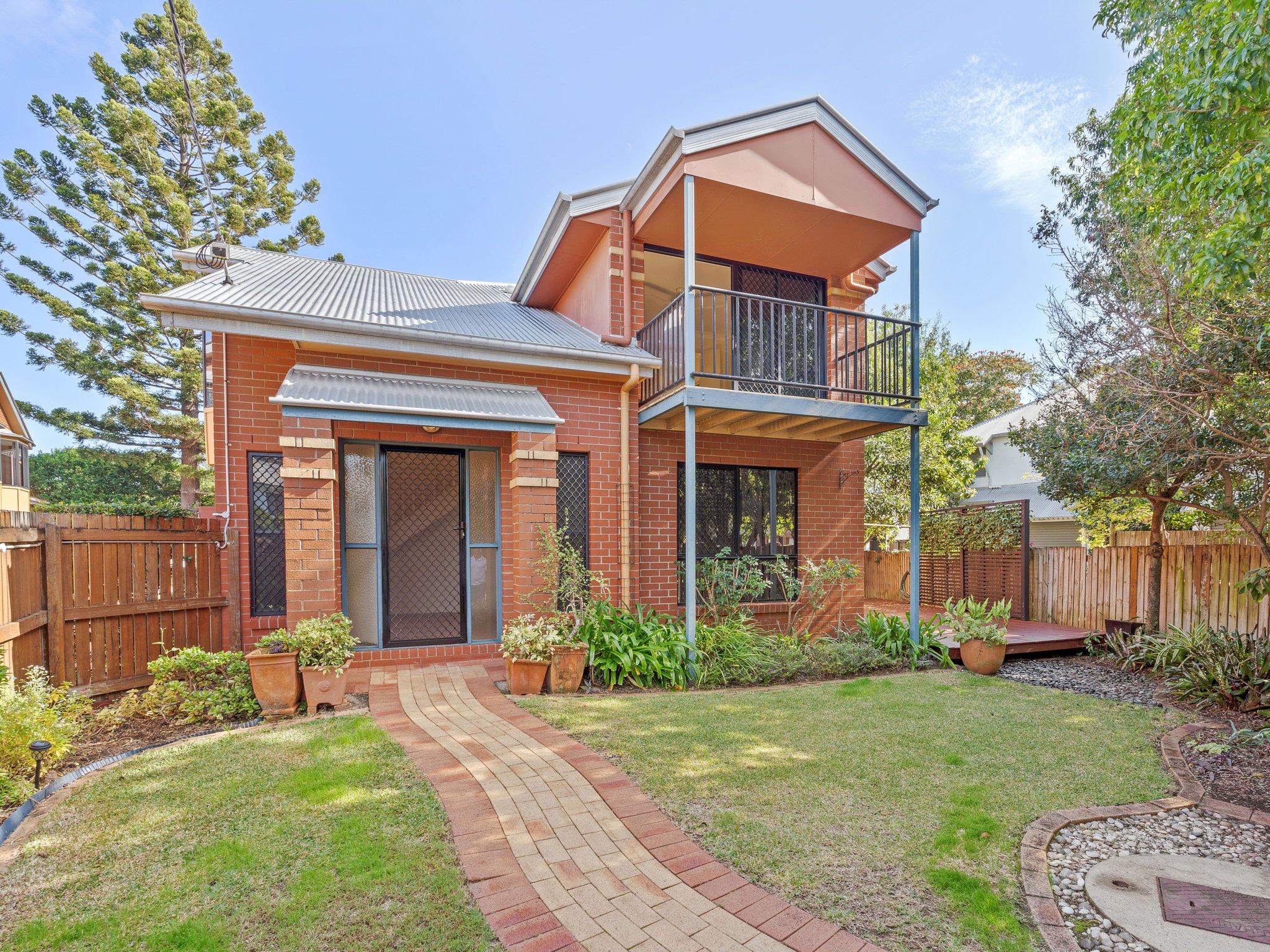 Spacious 2 bedroom Townhouse