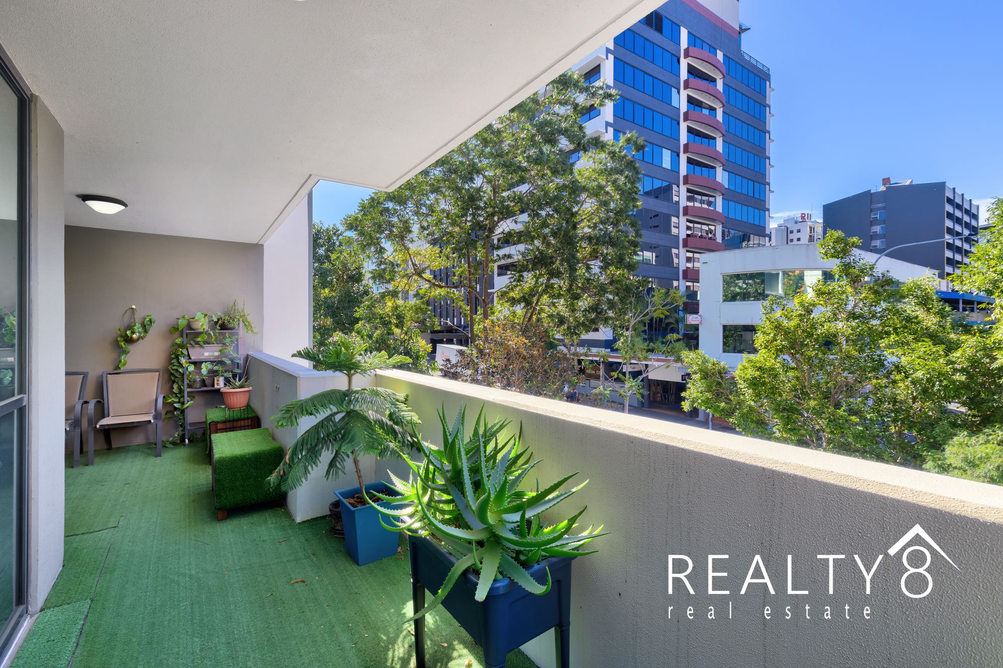 Stylish 2-Bedroom Apartment in Springhill