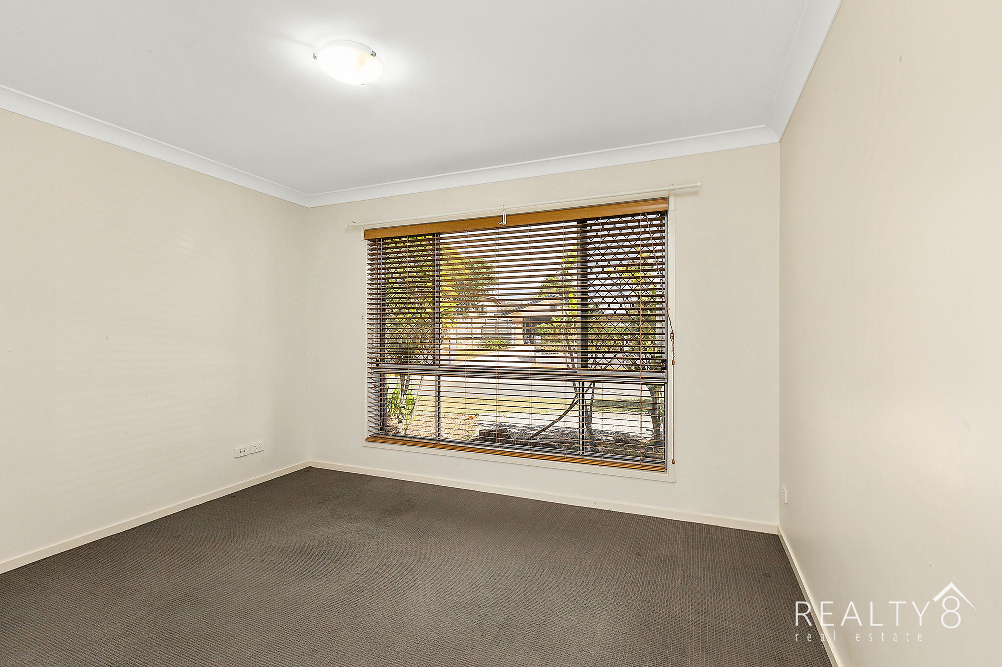 Modern 2 Storey Home in Quiet Street - Close to Esplanade