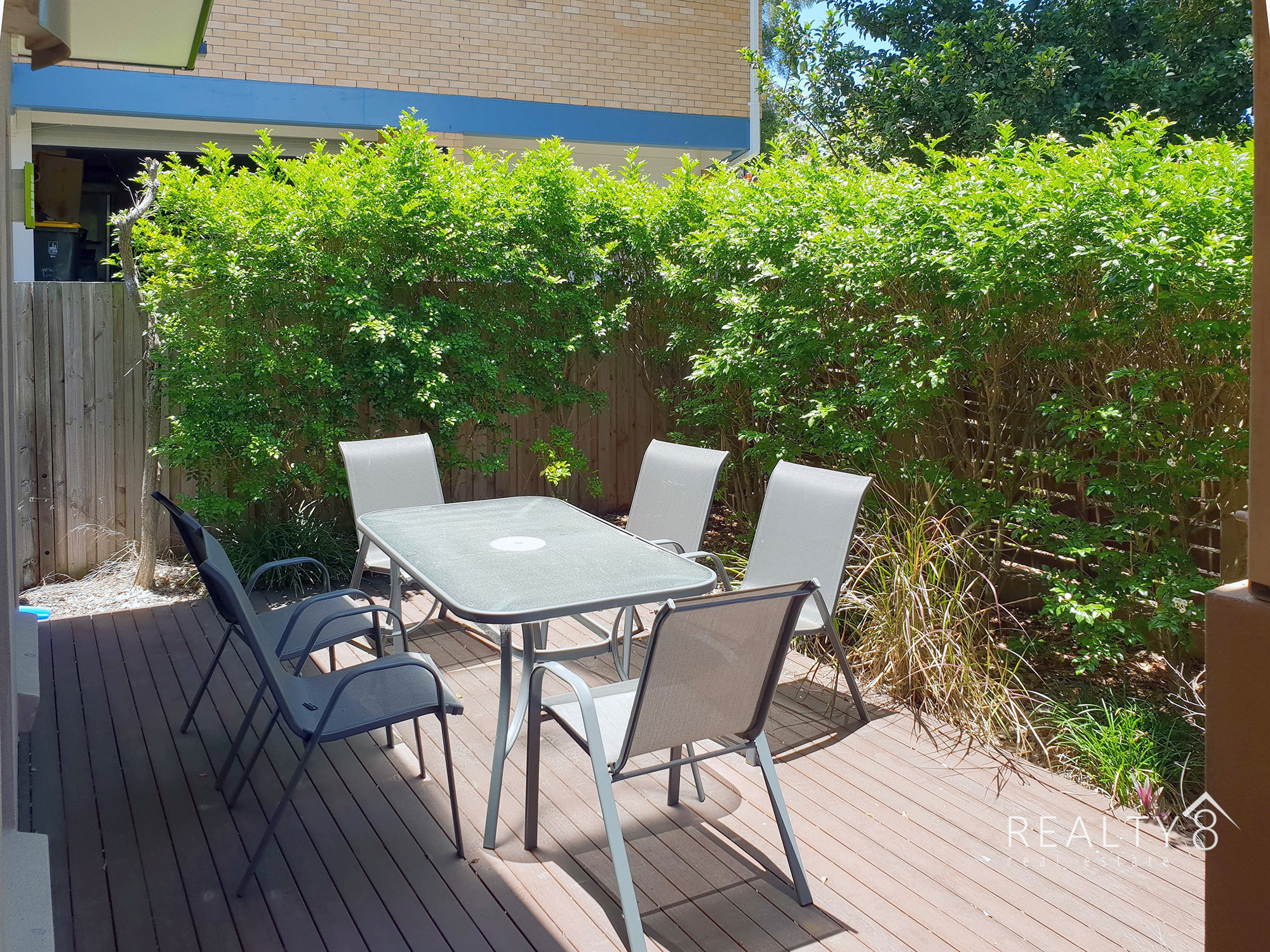 Modern 3 Bedroom Townhouse - Great Location