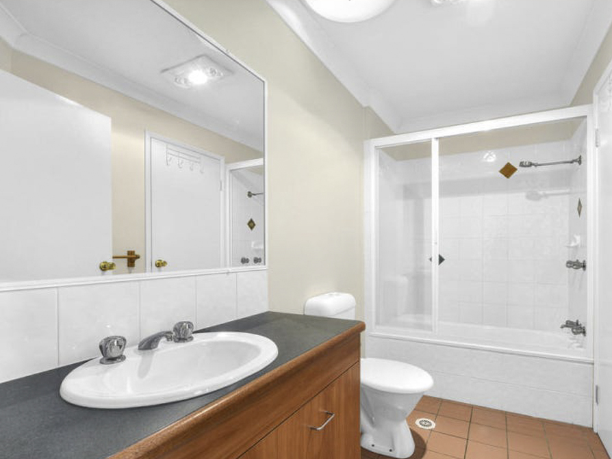 Spacious 2 bedroom Townhouse