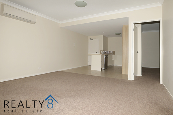 Modern 2 Bedroom Apartment - So close to everything!