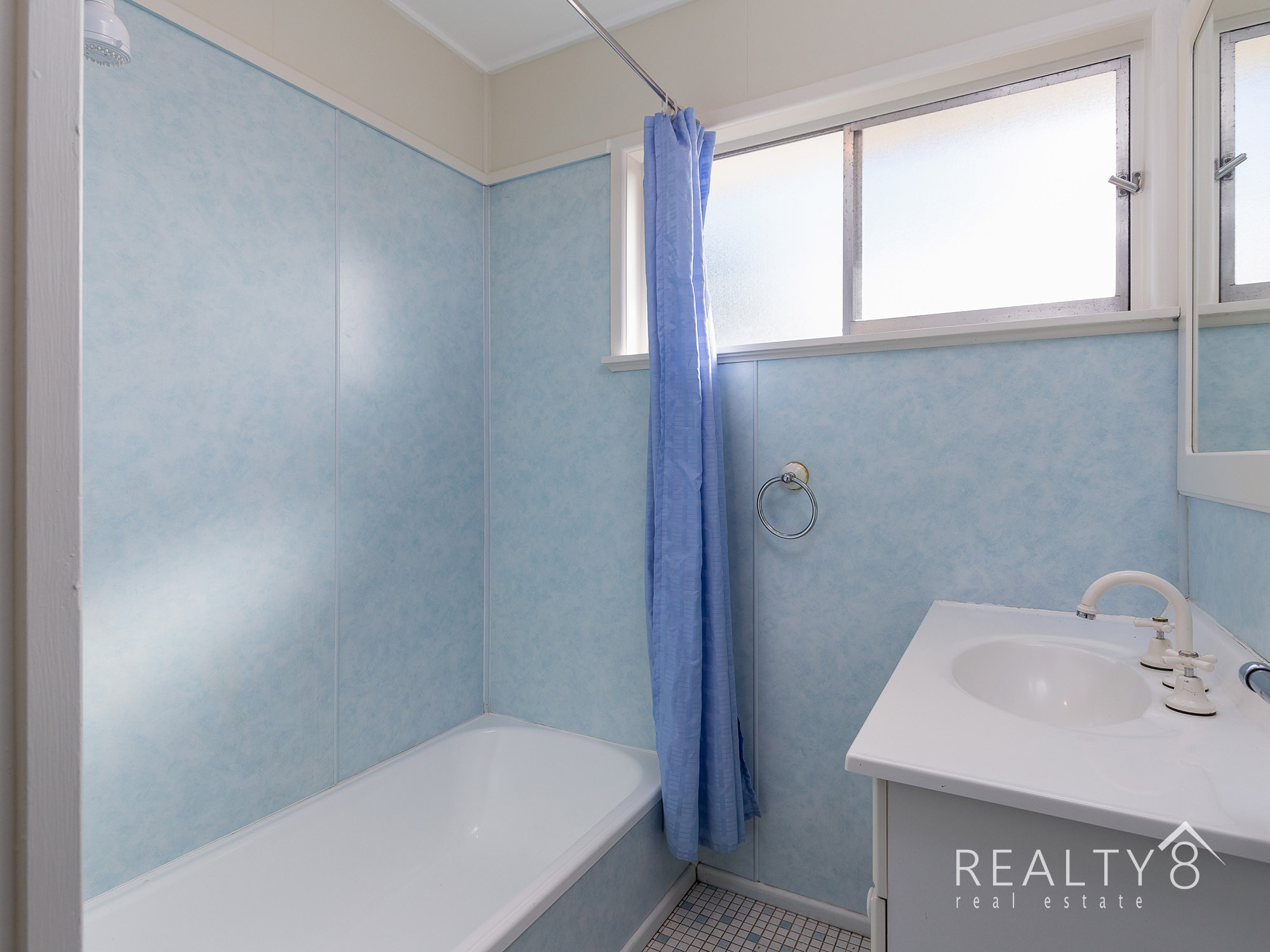 3 Bedroom Highset in Mansfield State High and Wishart SS Catchment