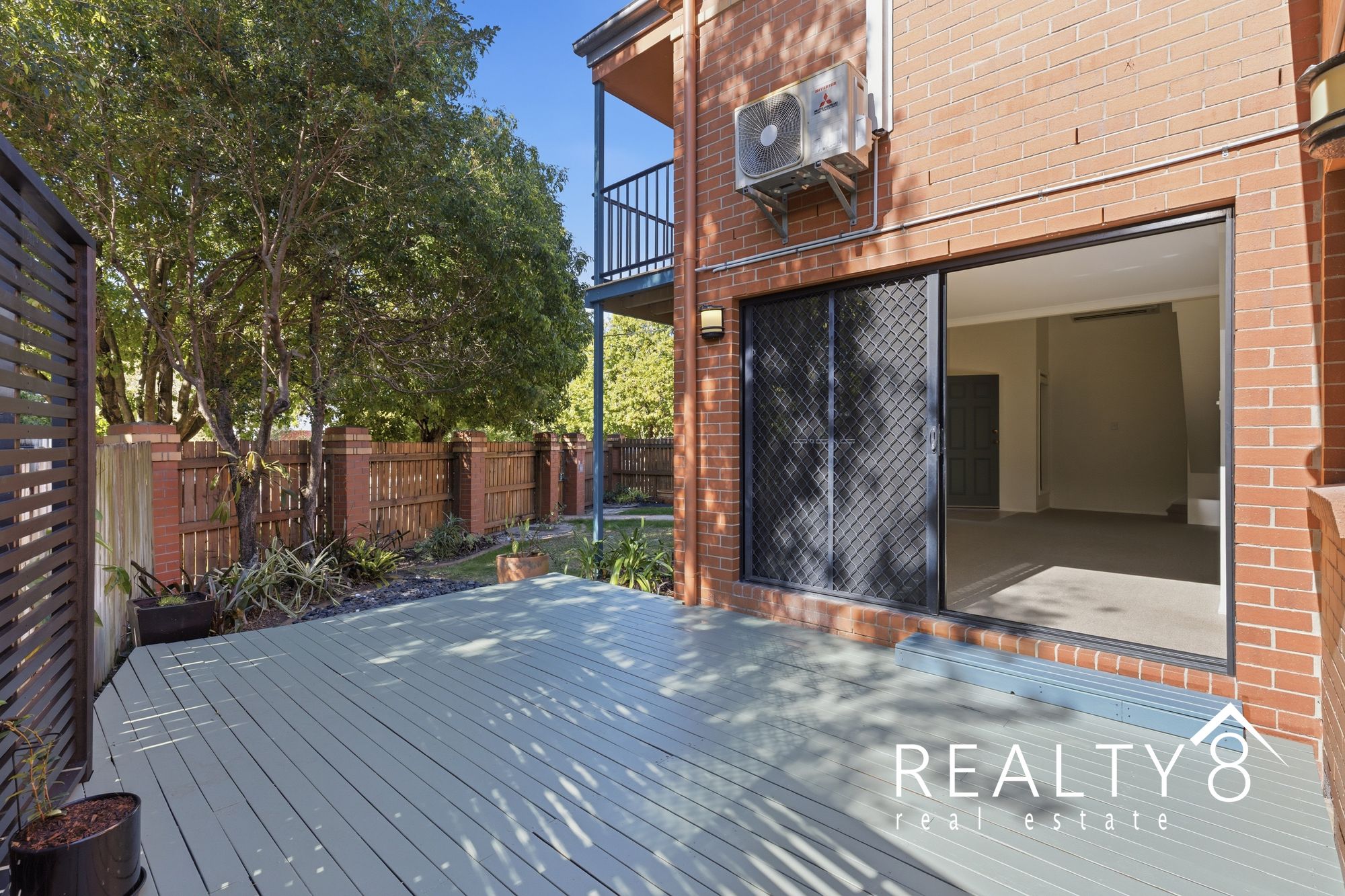 Spacious 2 bedroom Townhouse