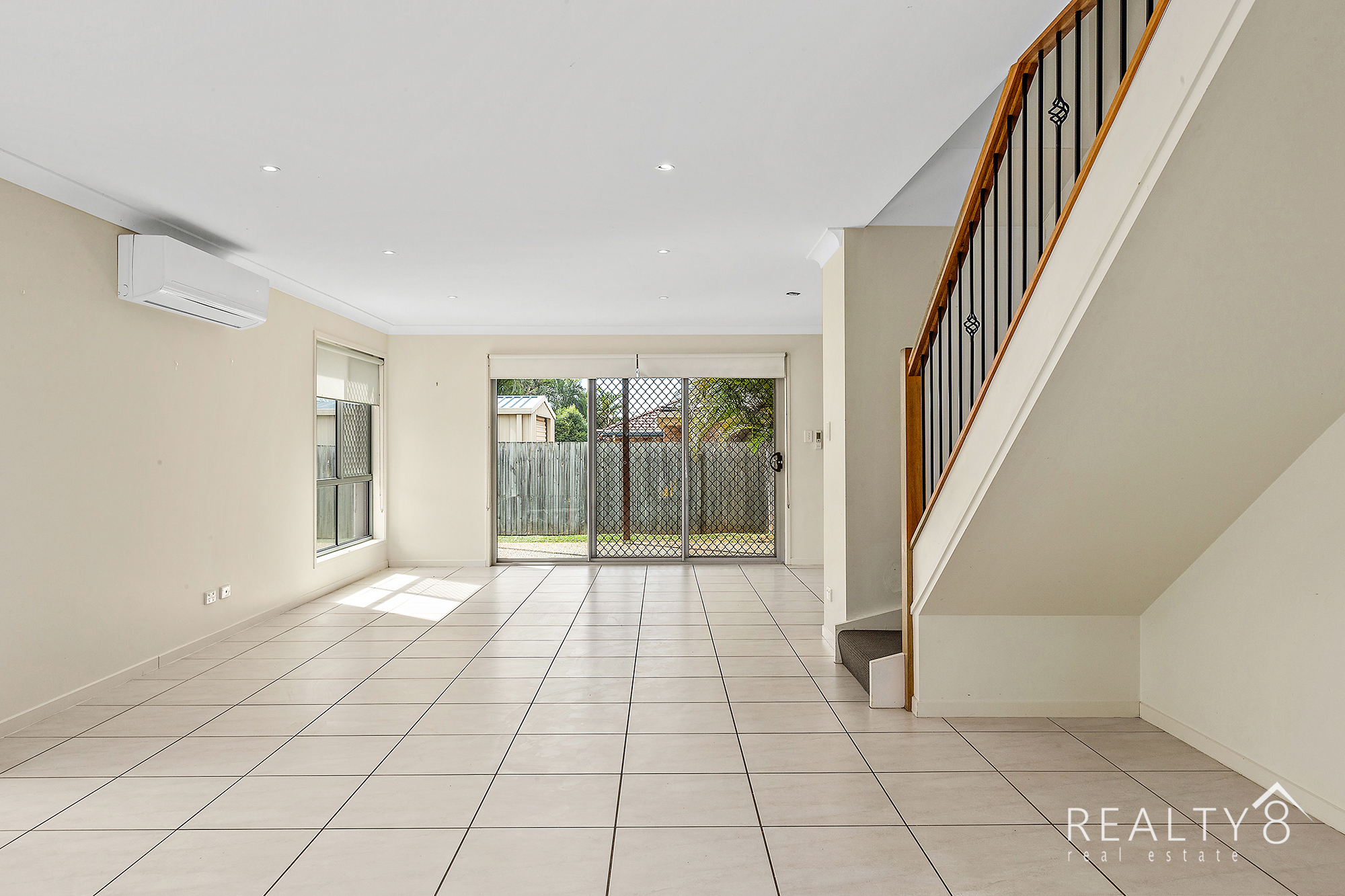 Modern 2 Storey Home in Quiet Street - Close to Esplanade