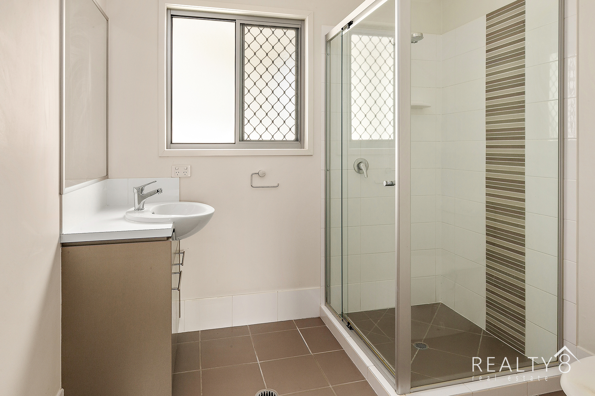 Modern 2 Storey Home in Quiet Street - Close to Esplanade