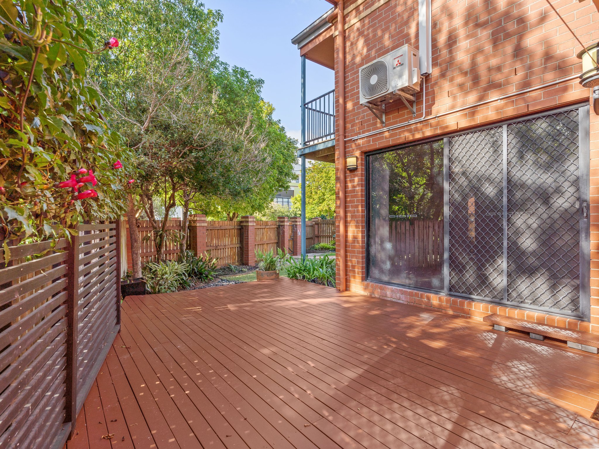 Spacious 2 bedroom Townhouse