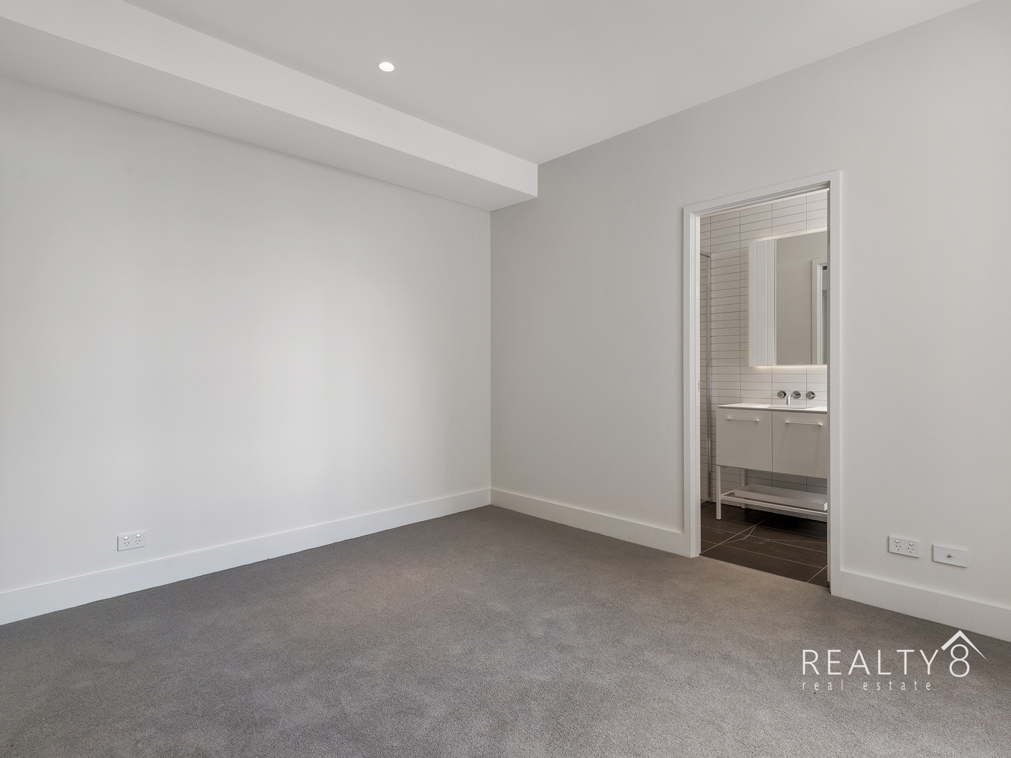 Executive Apartment in West End
