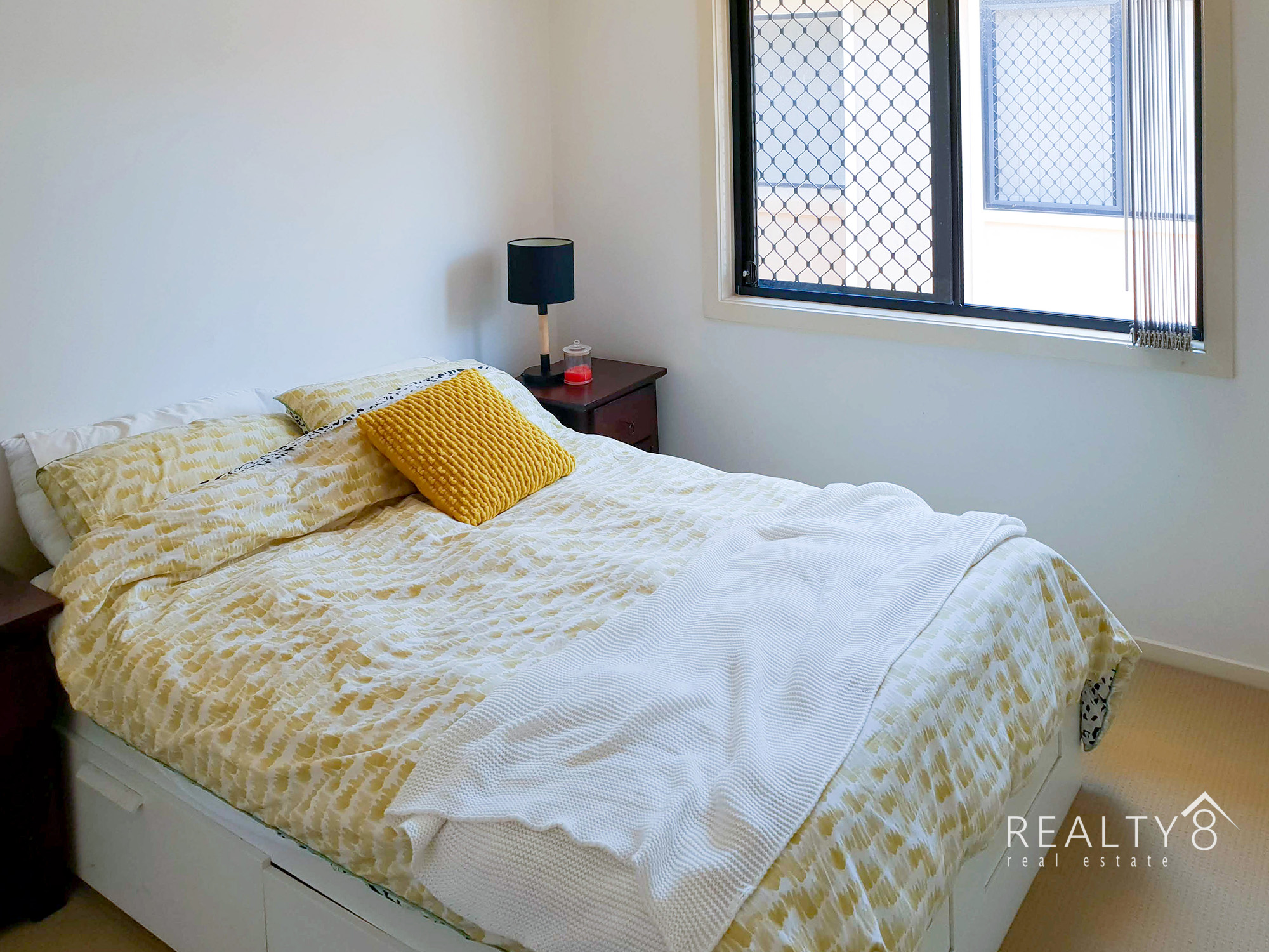 Modern 3 Bedroom Townhouse - Great Location
