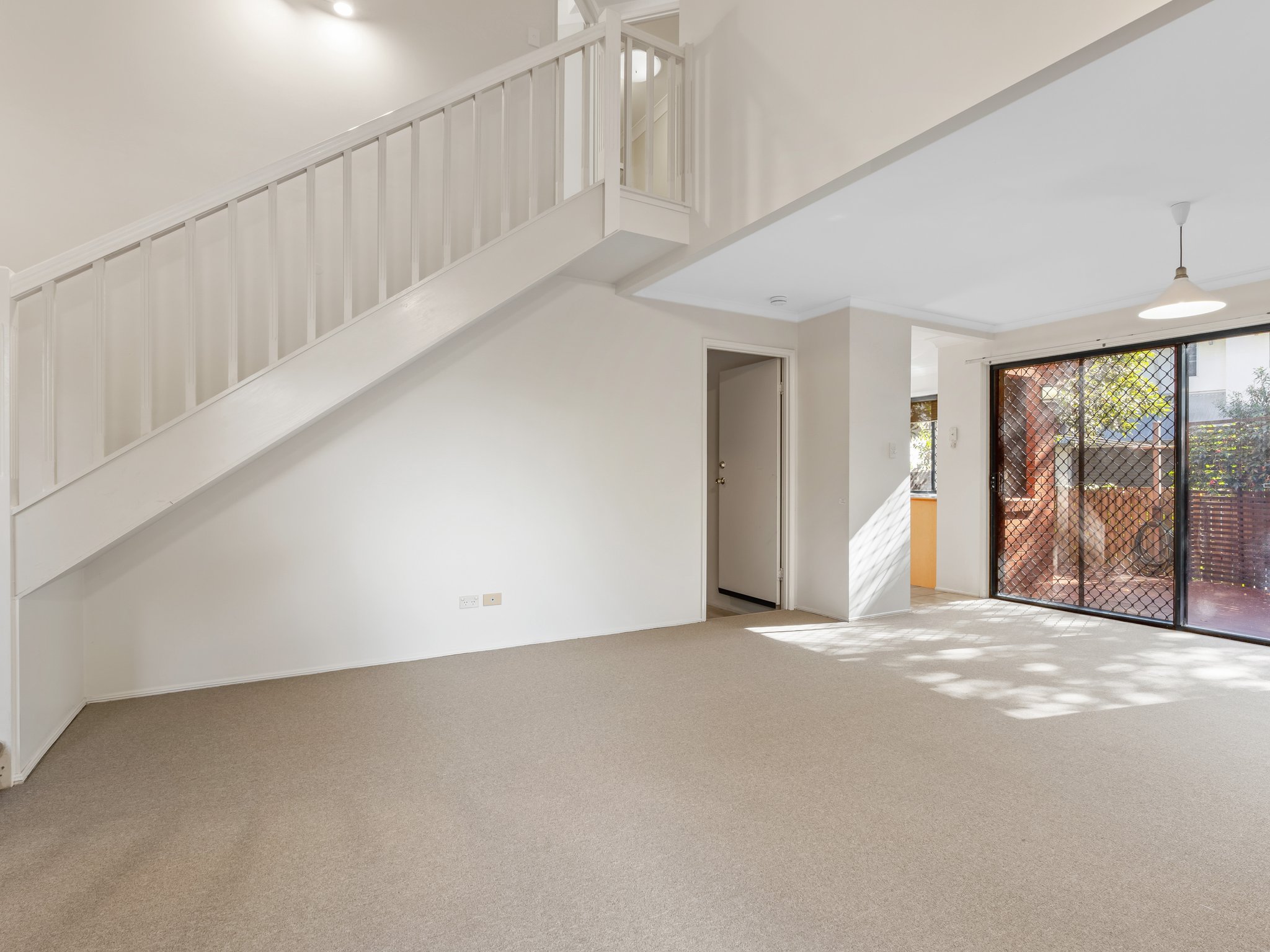 Spacious 2 bedroom Townhouse