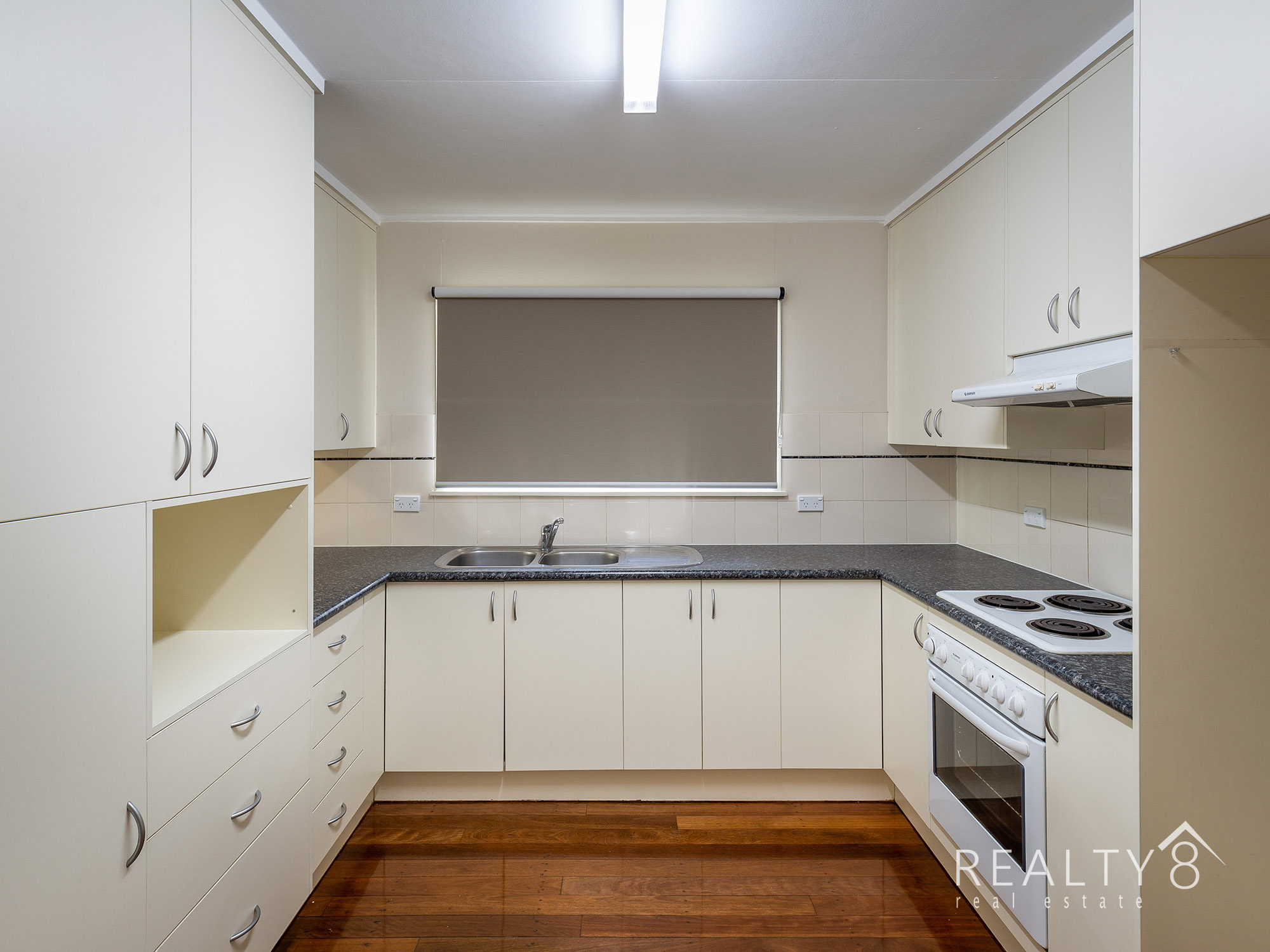 3 Bedroom Highset in Mansfield State High and Wishart SS Catchment