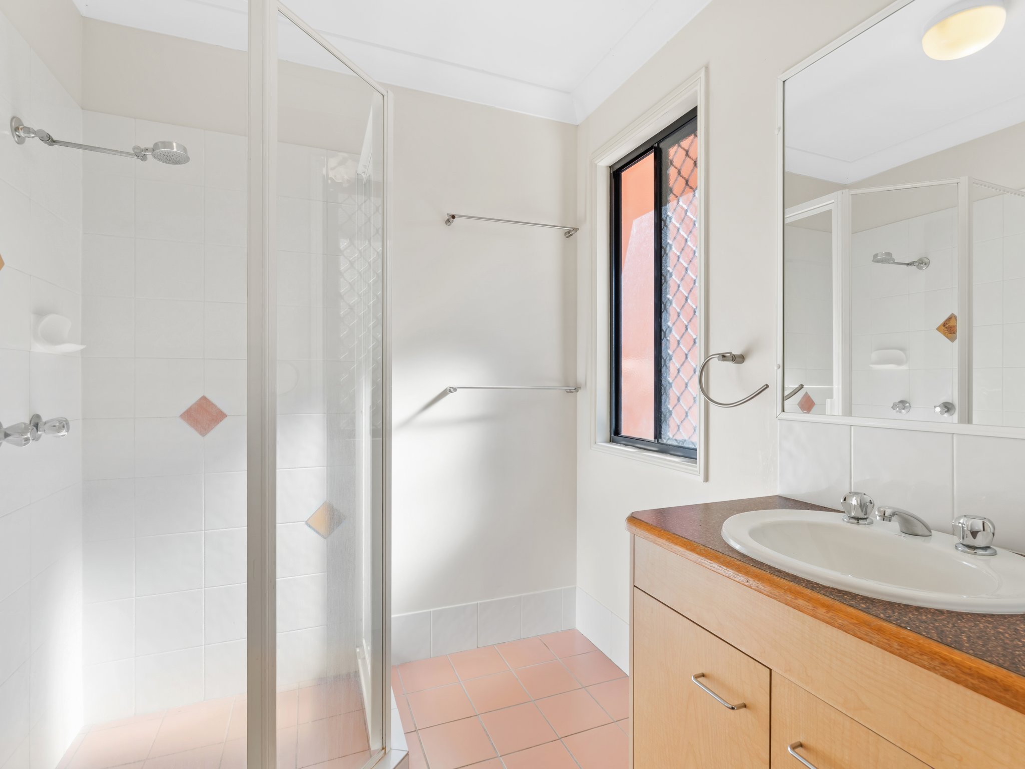 Spacious 2 bedroom Townhouse