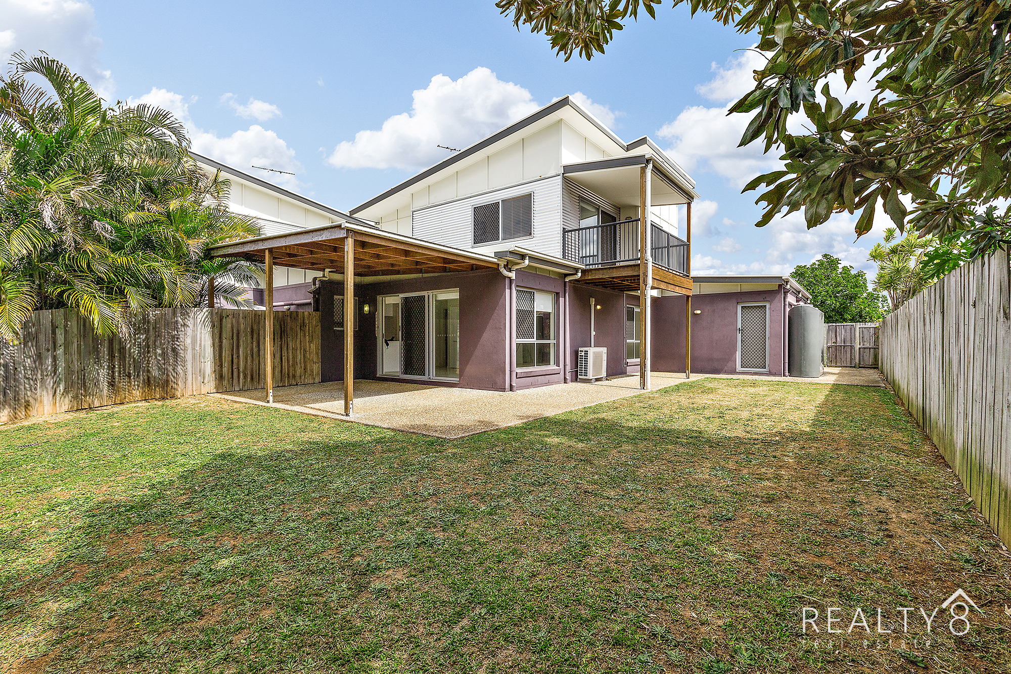 Modern 2 Storey Home in Quiet Street - Close to Esplanade