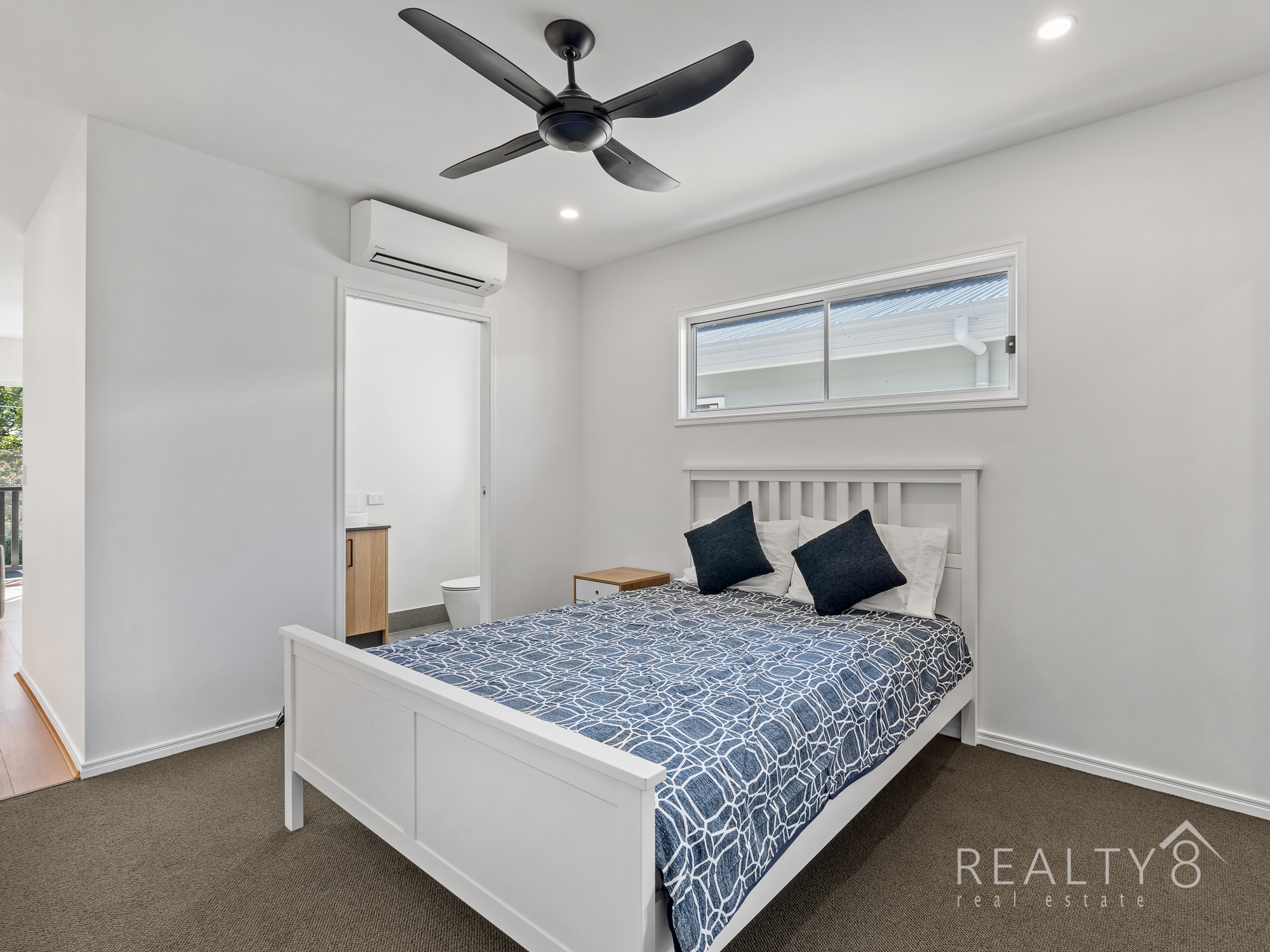 Fully Furnished Micro Apartment in Mitchelton + ALL Utilities.