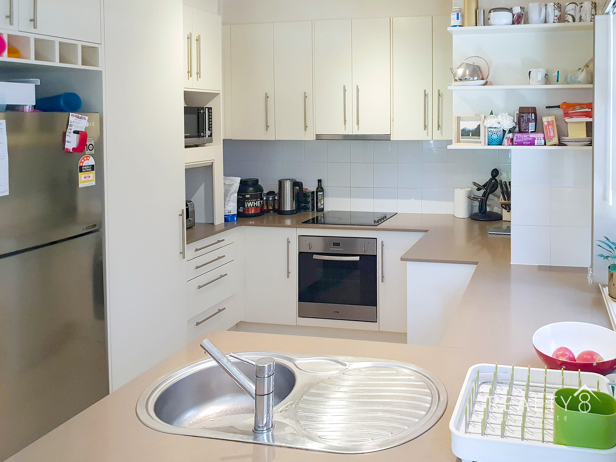 Modern 3 Bedroom Townhouse - Great Location