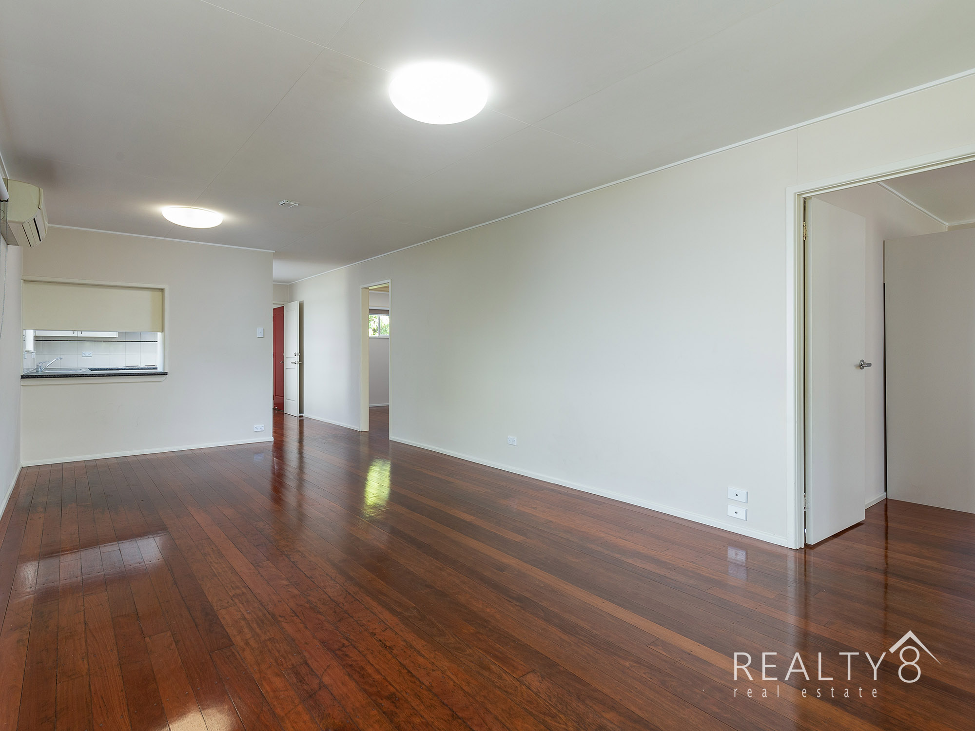 3 Bedroom Highset in Mansfield State High and Wishart SS Catchment