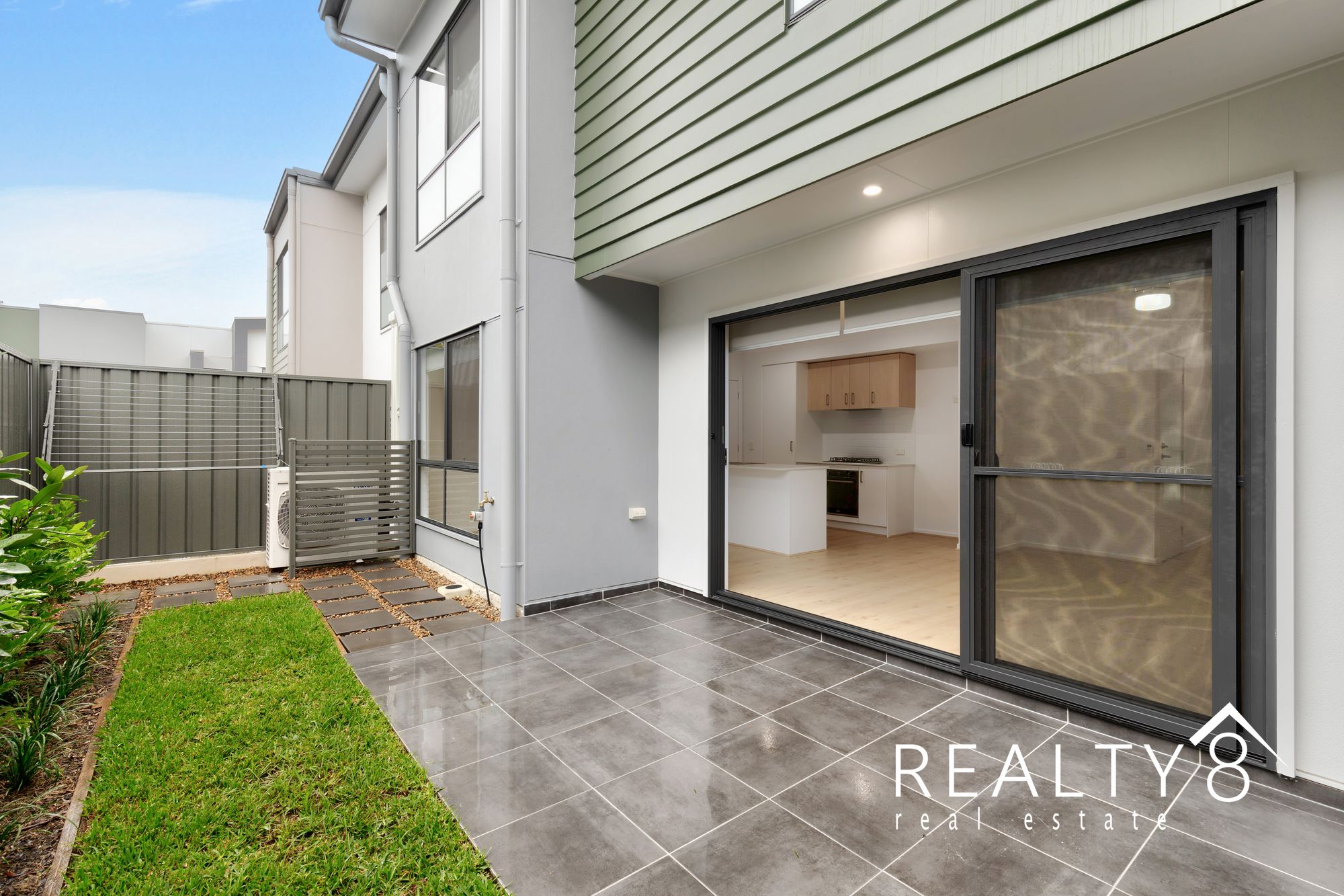 Modern Comfort and Convenient Living in Rochedale - Mansfield State High Catchment