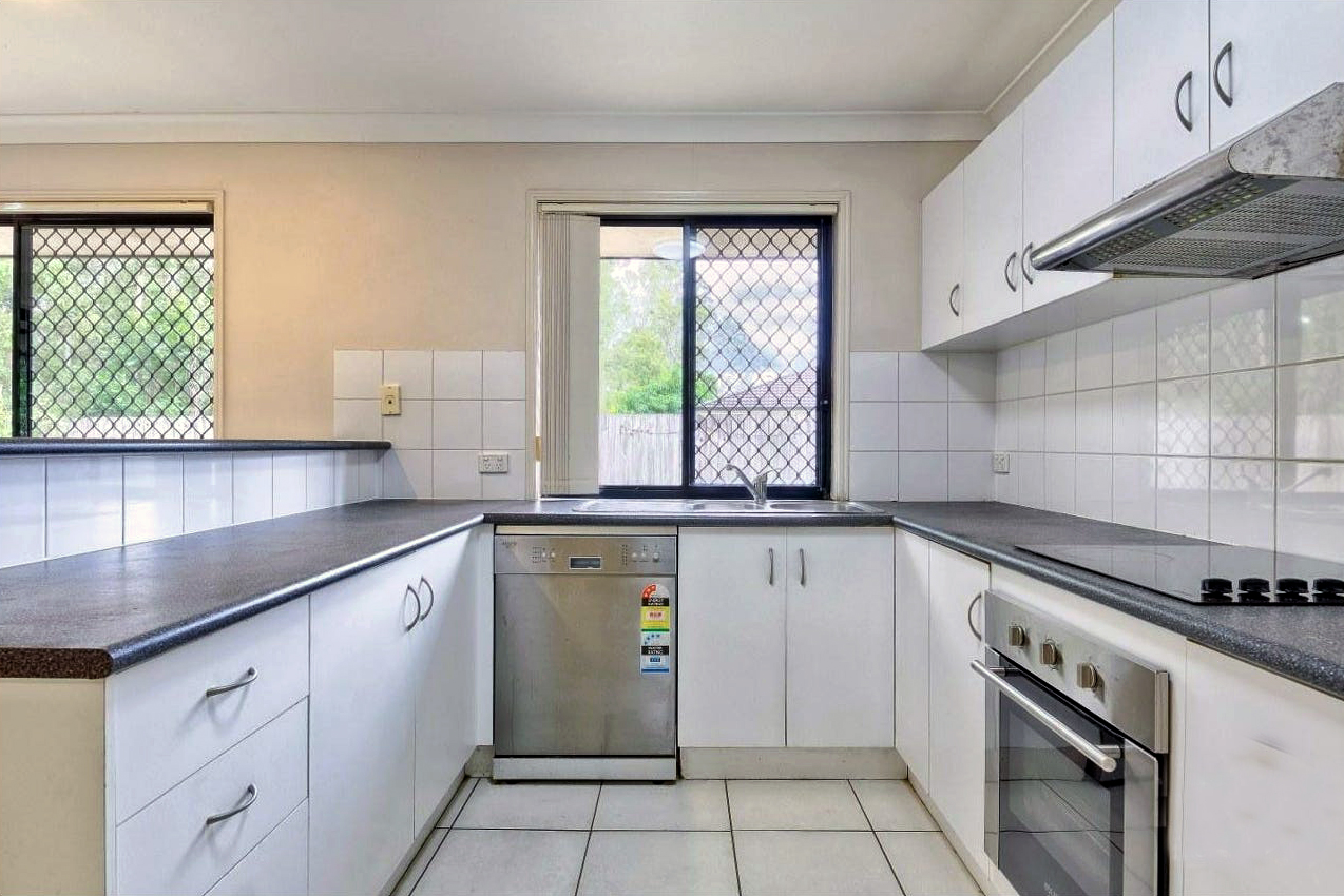 Modern 4-Bedroom Rental in Durack