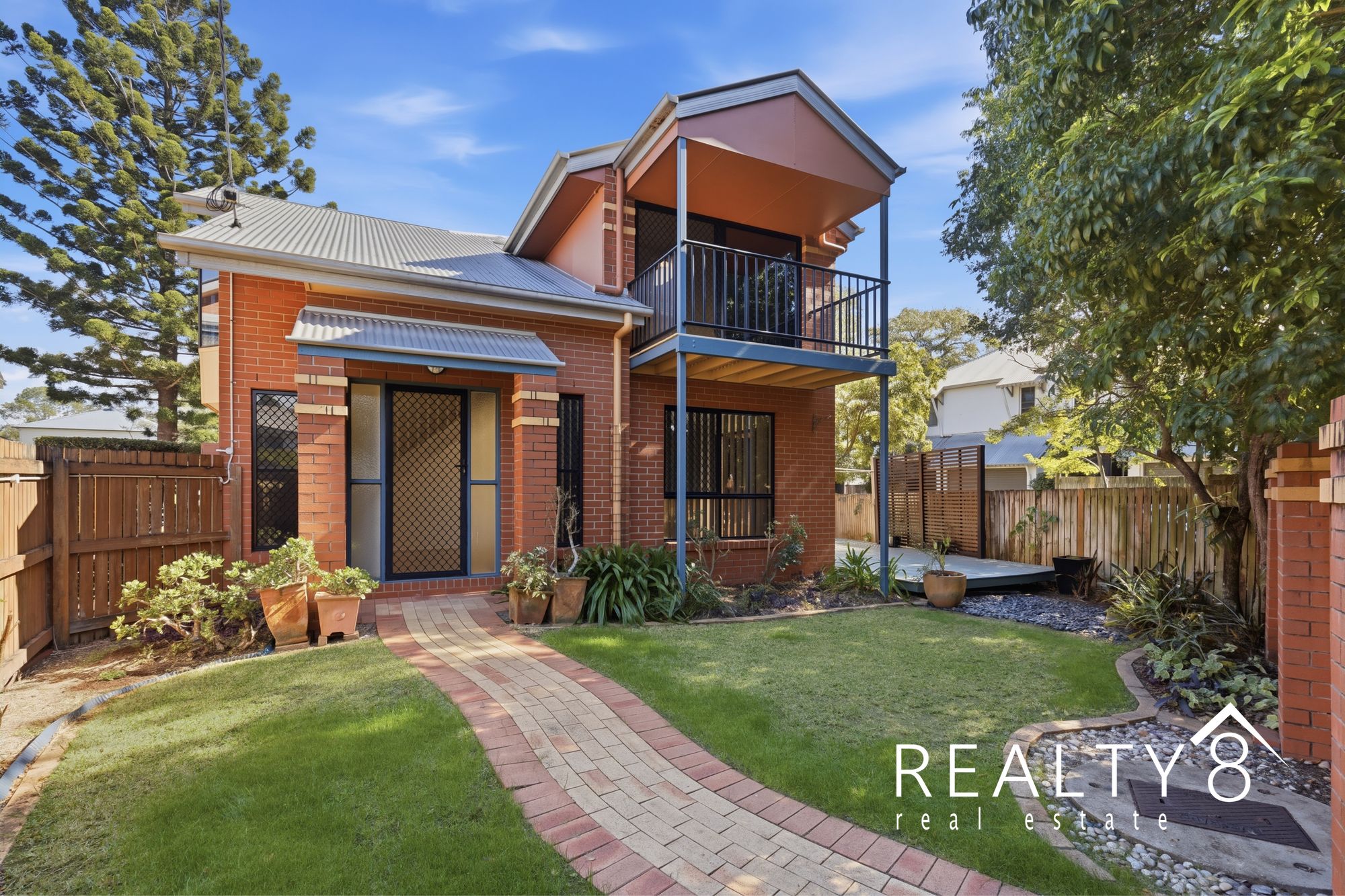Spacious 2 bedroom Townhouse
