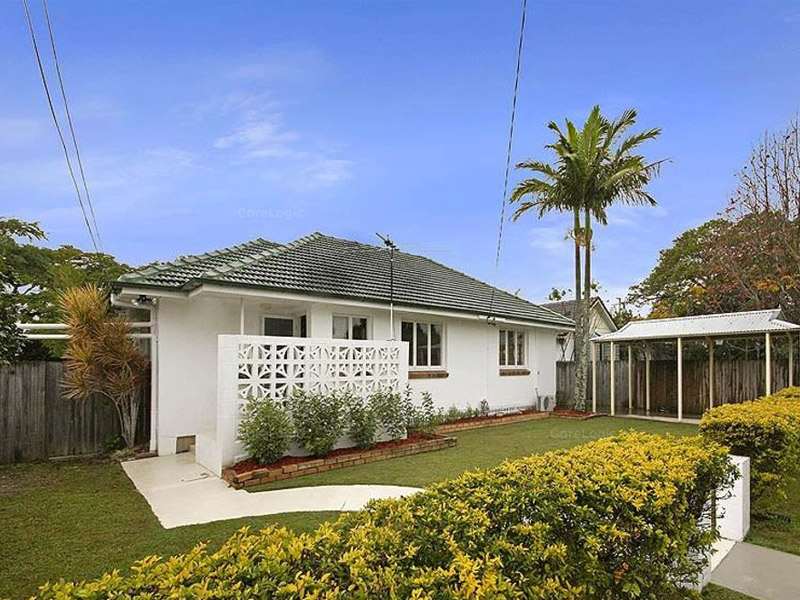 Gorgeous 3 bedroom home - polished timber floors throughout