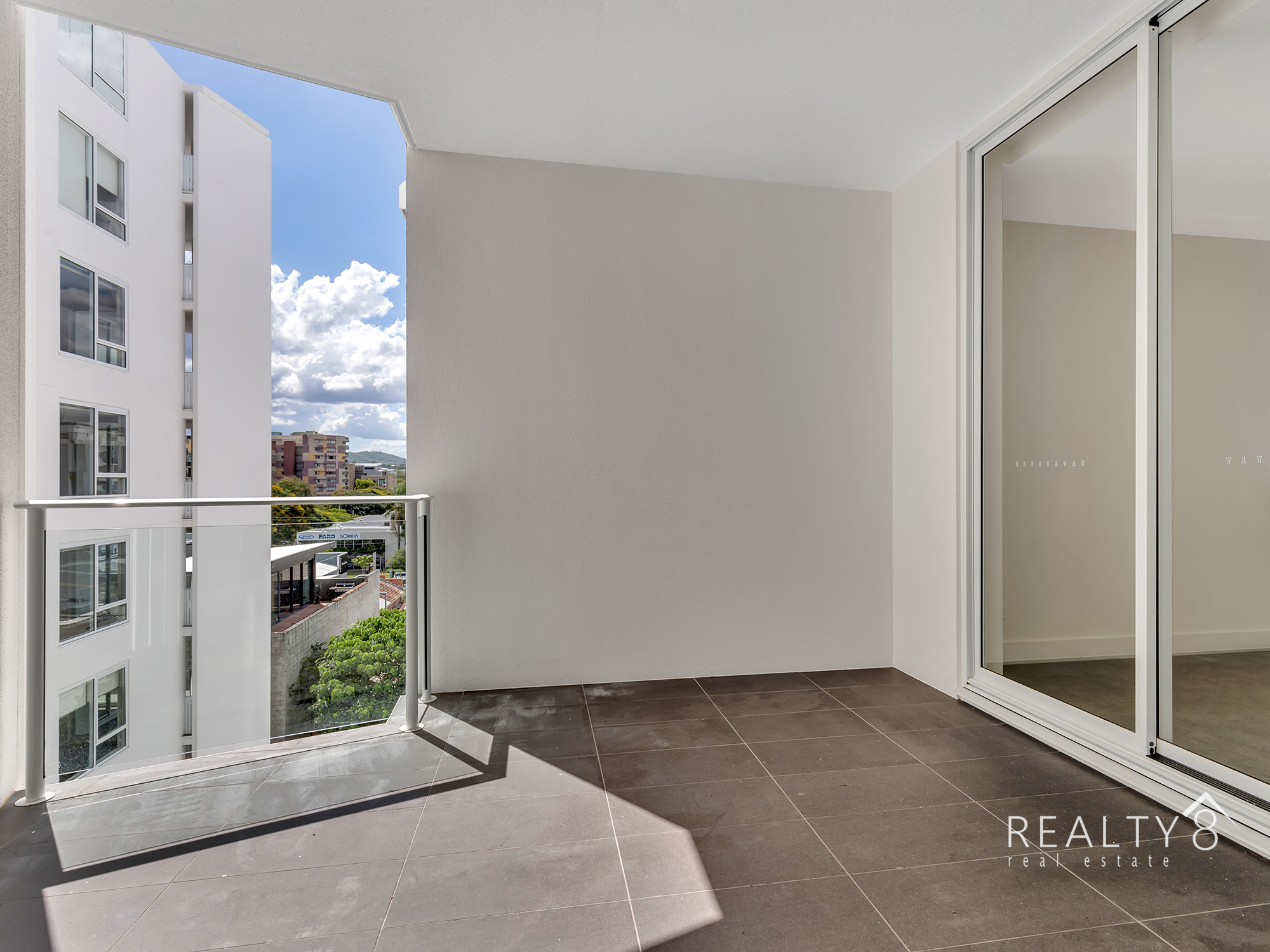 Executive Apartment in West End