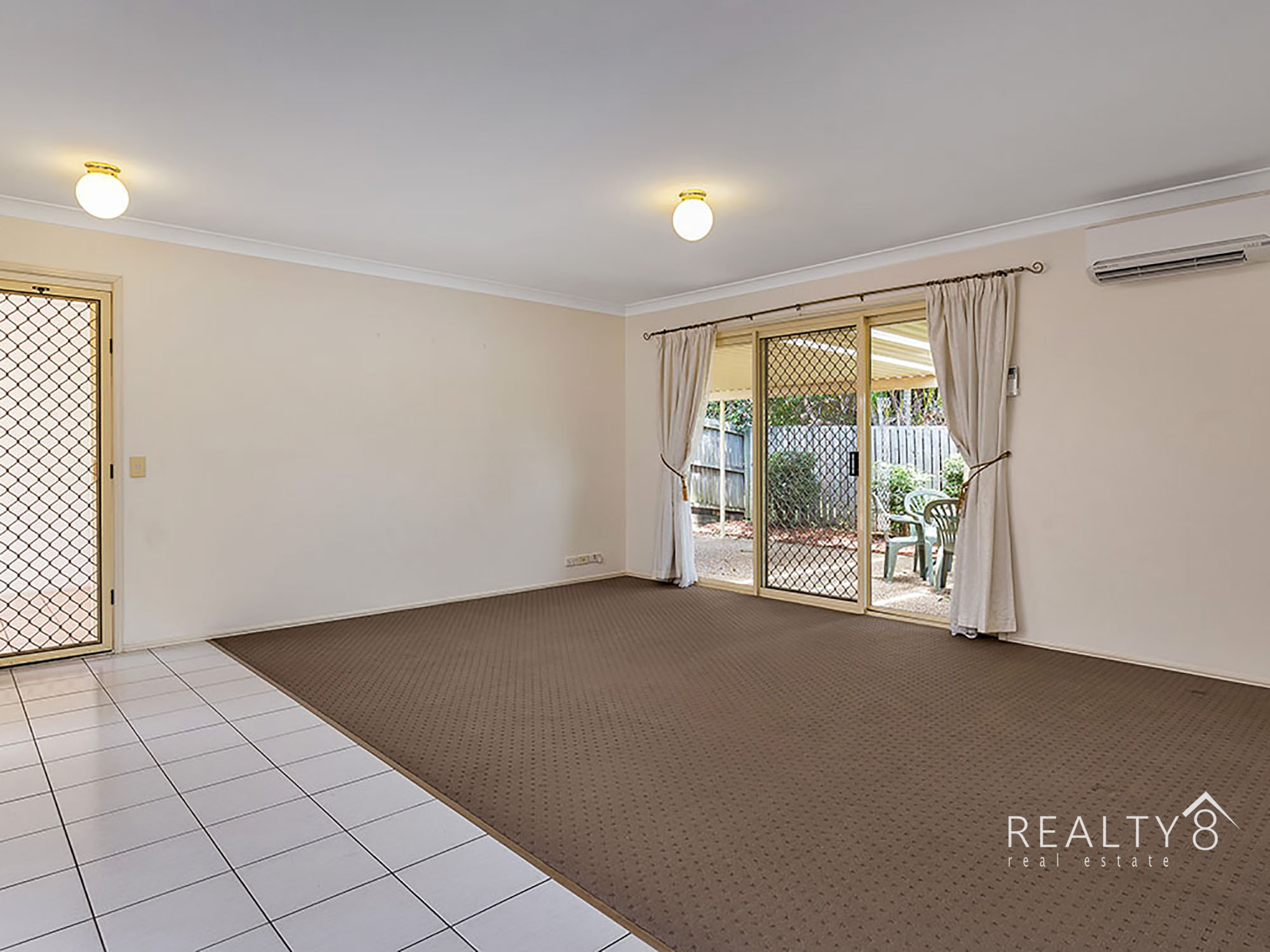 Superb Low Set Villa - Mansfield State High Catchment