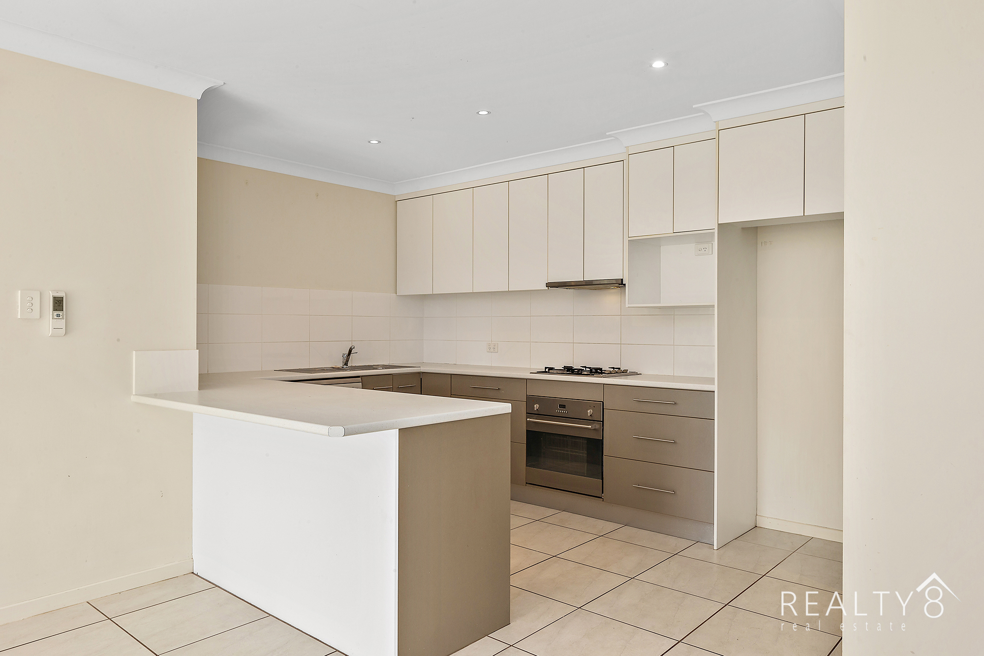 Modern 2 Storey Home in Quiet Street - Close to Esplanade