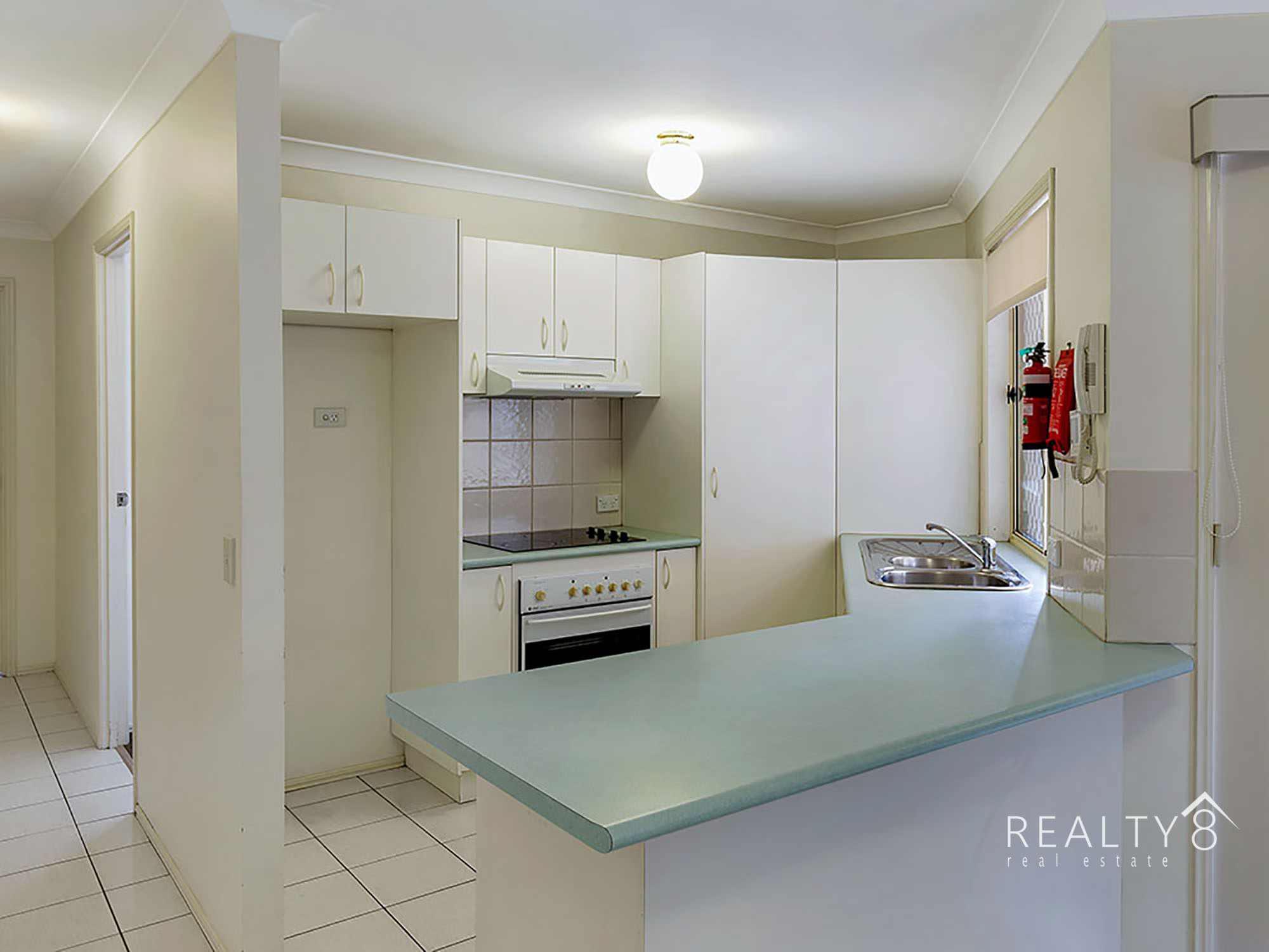 Superb Low Set Villa - Mansfield State High Catchment
