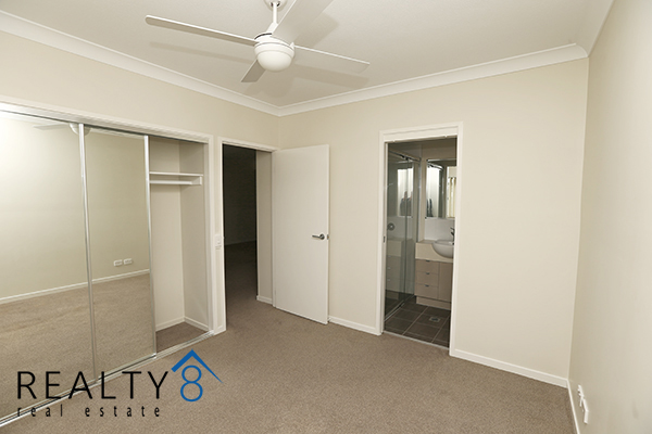 Modern 2 Bedroom Apartment - So close to everything!