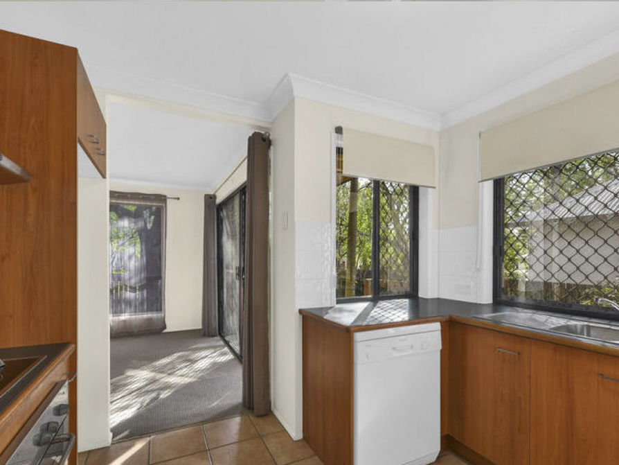 Spacious 2 bedroom Townhouse