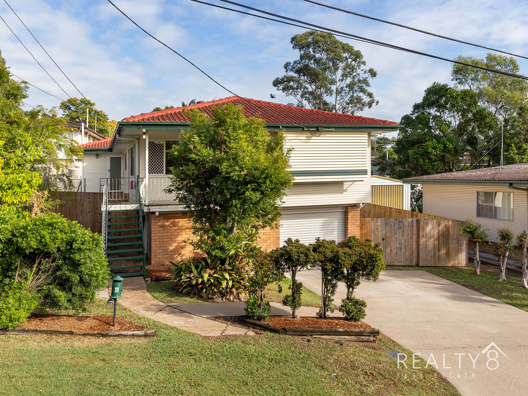 3 Bedroom Highset in Mansfield State High and Wishart SS Catchment