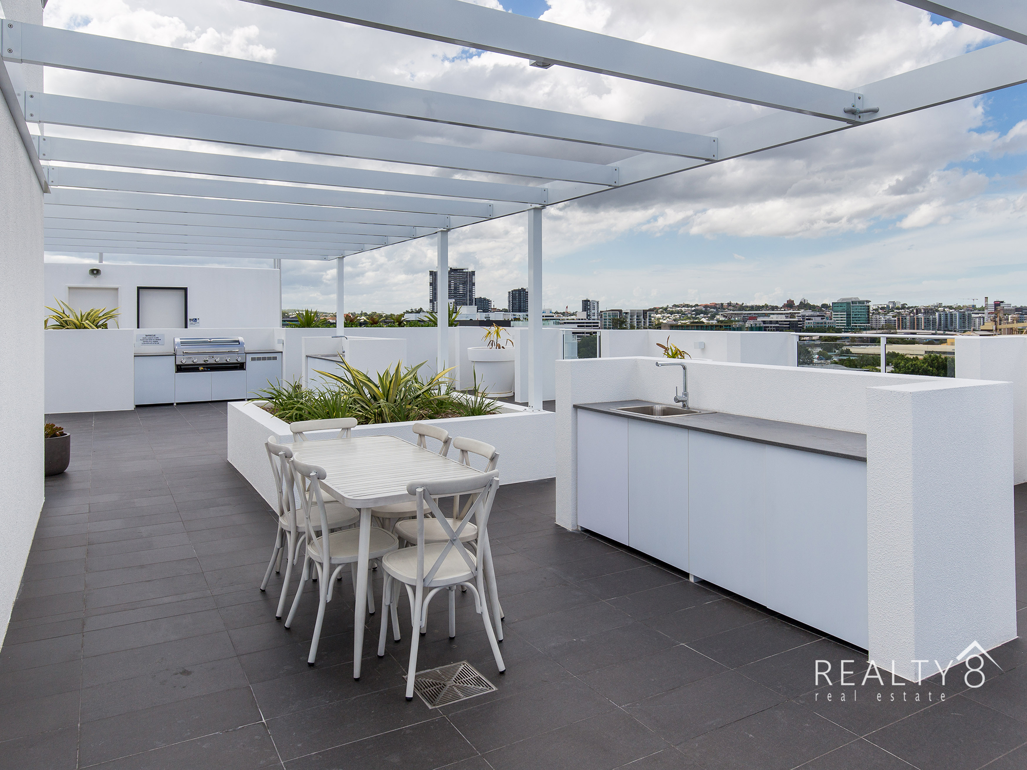 Executive Apartment in West End