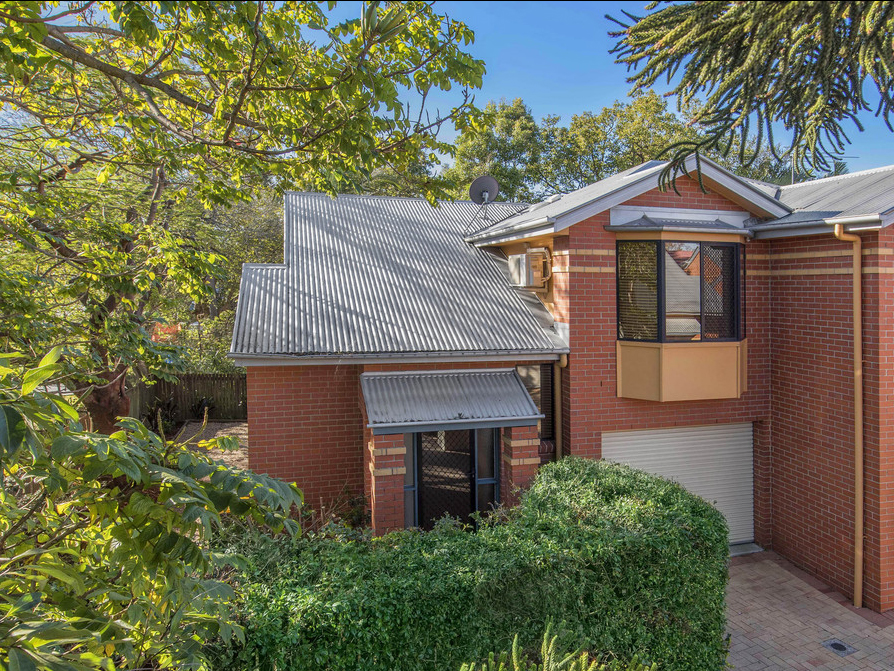 Spacious 2 bedroom Townhouse