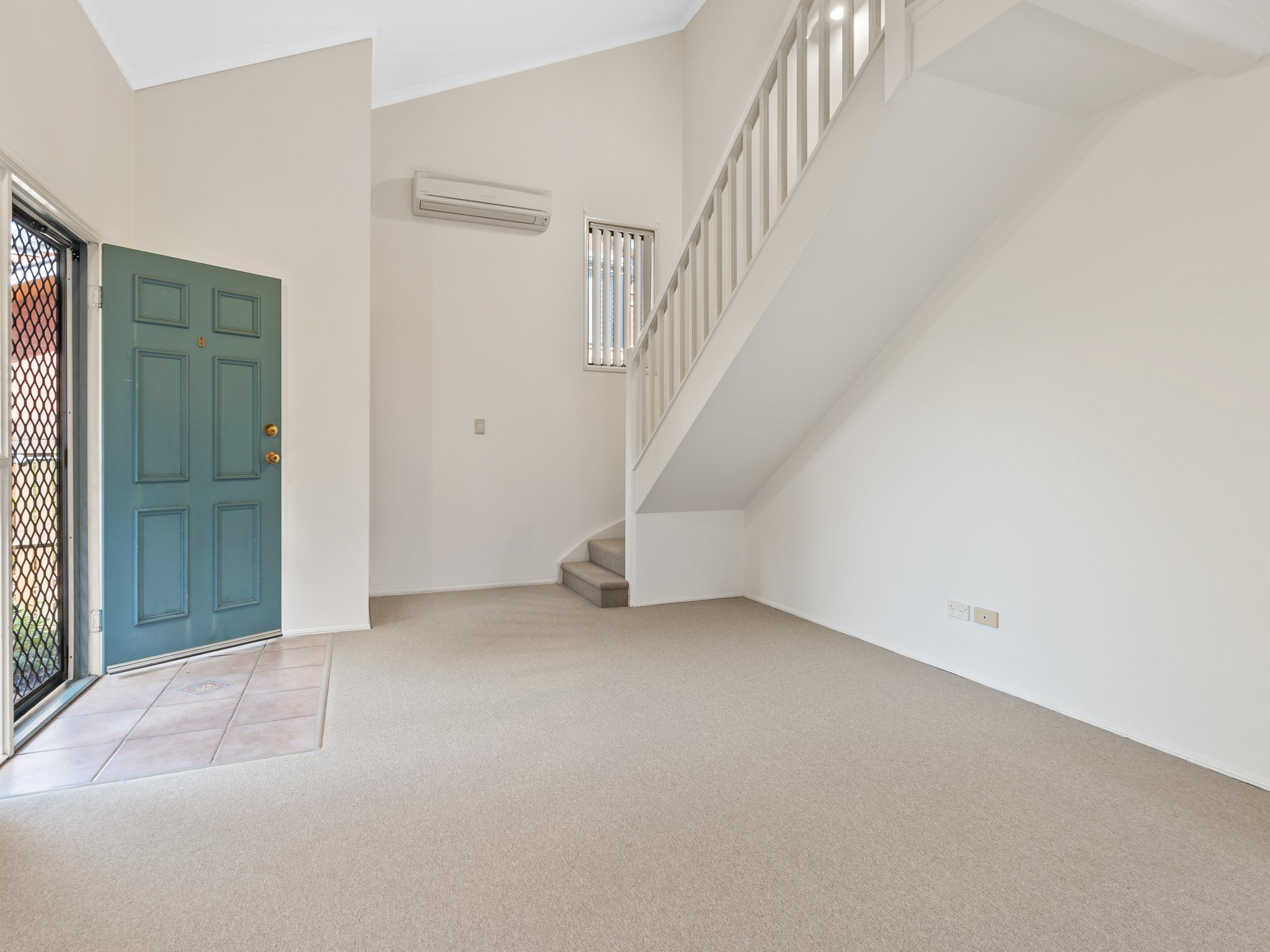 Spacious 2 bedroom Townhouse