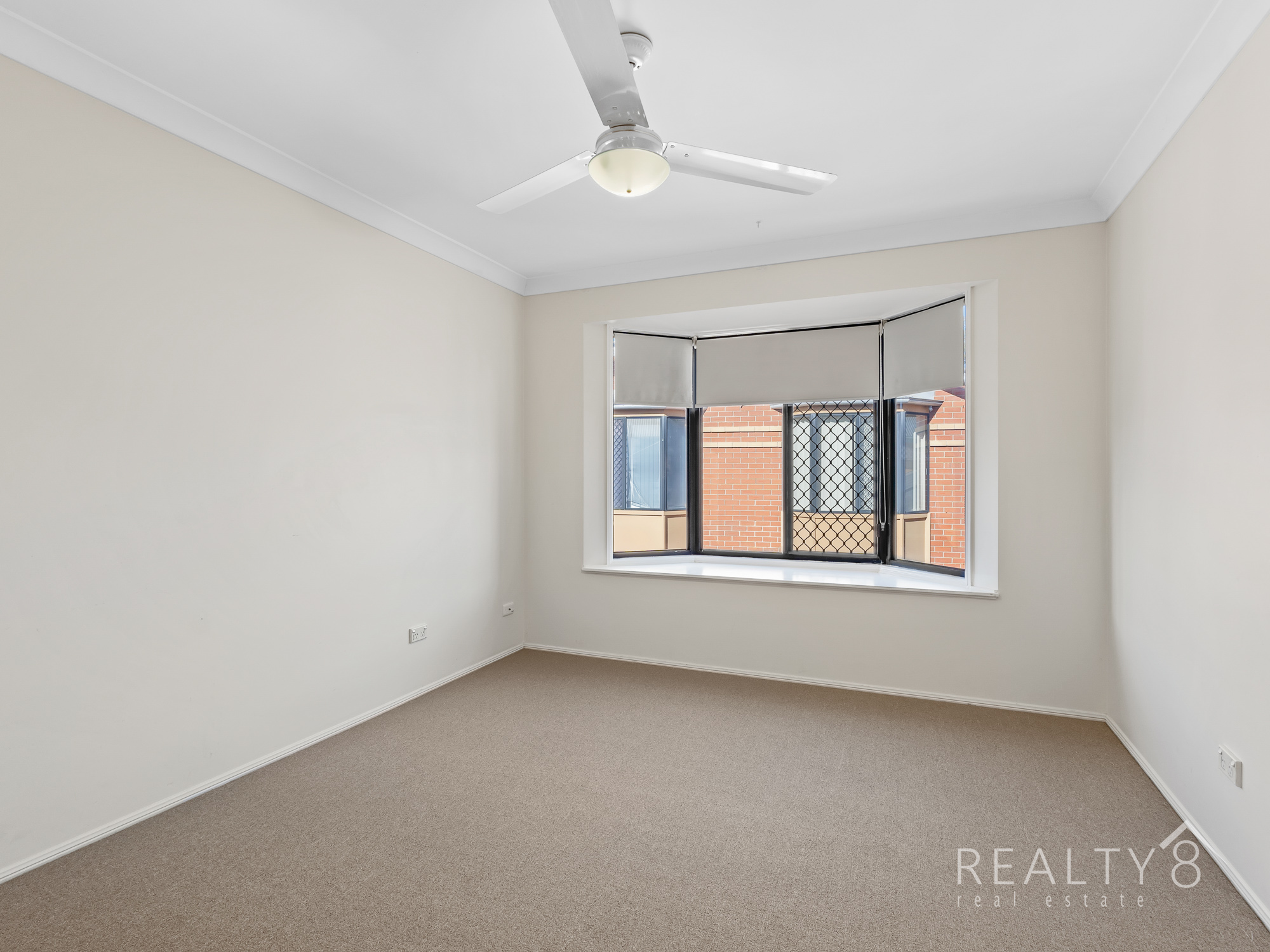 Spacious 2 bedroom Townhouse