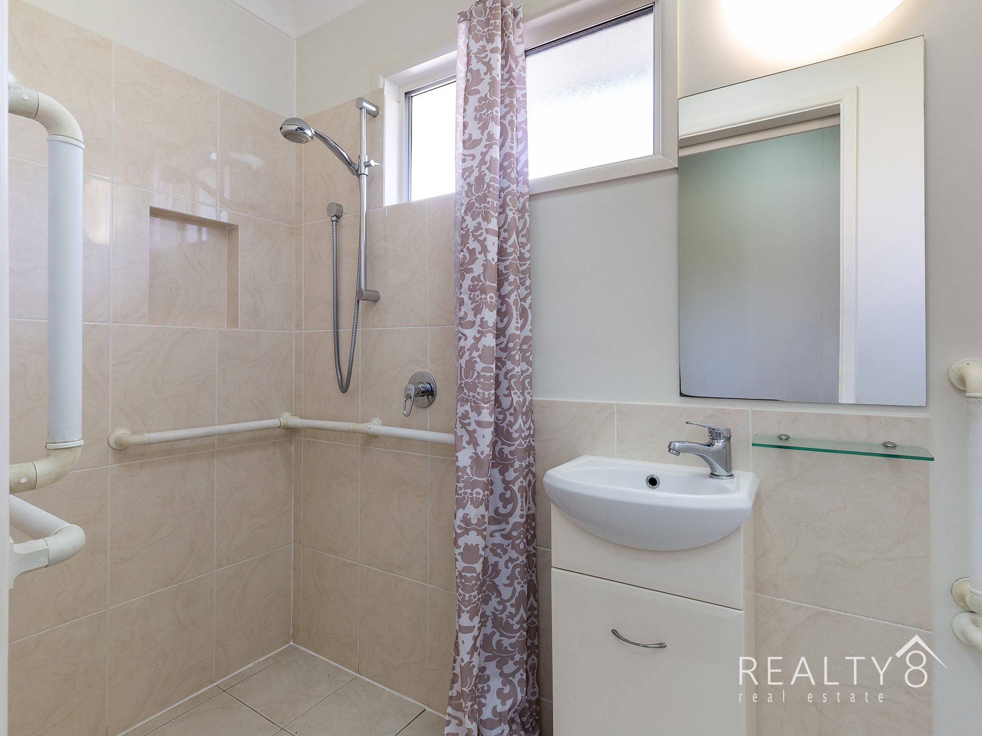 Modern one-bedroom Studio Apartment in Wishart