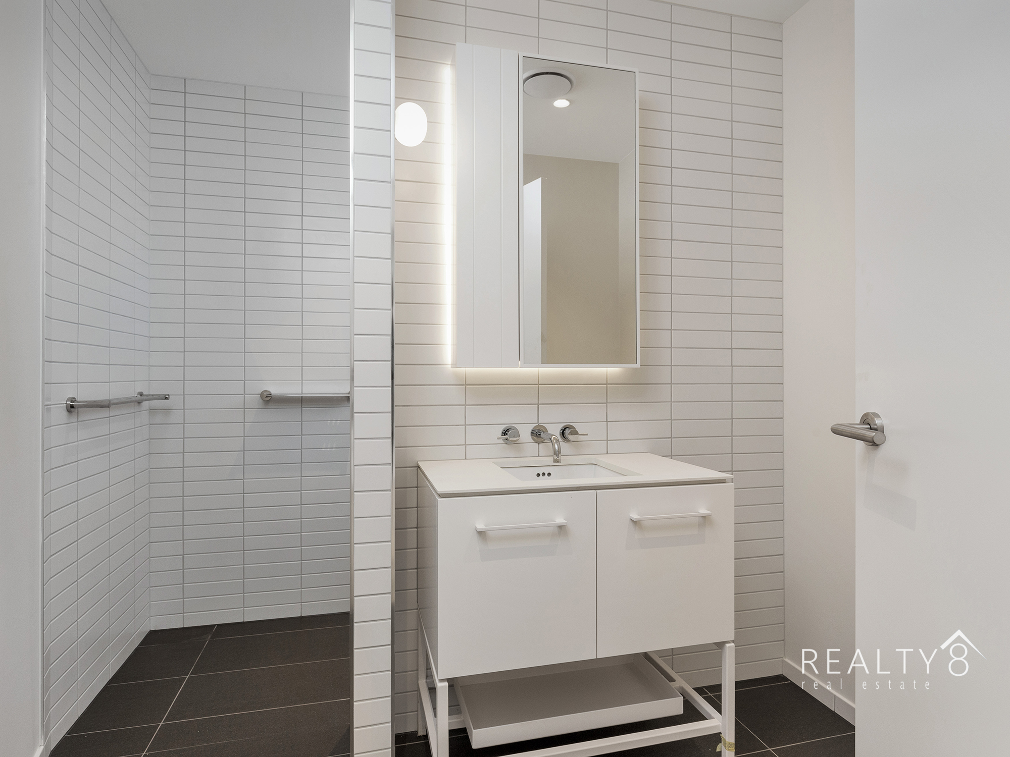 Executive Apartment in West End