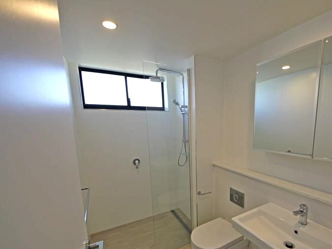 Modern 2 bedroom Executive Apartment - Upper Mount Gravatt