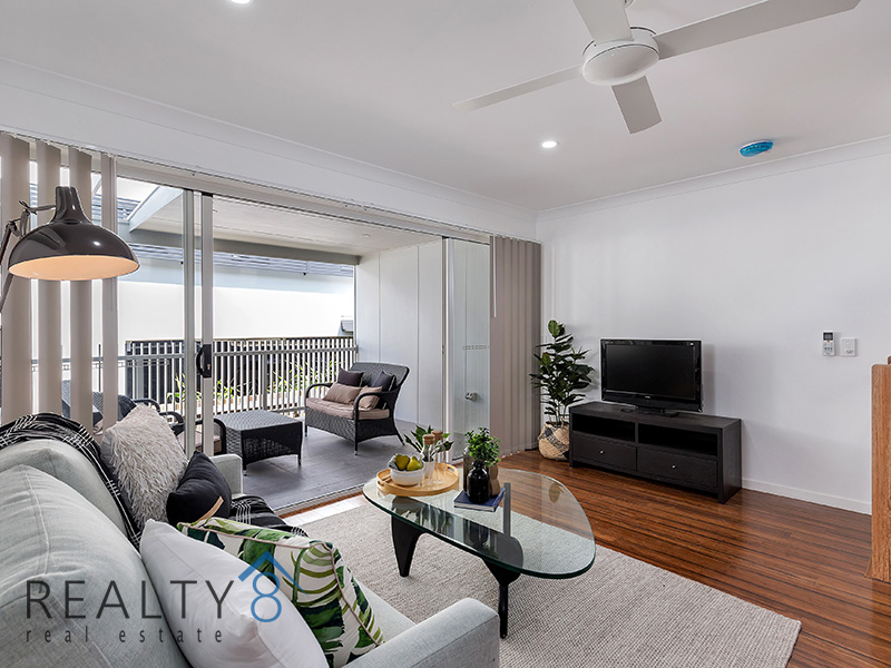 Executive Style Living - in the heart of Cannon Hill