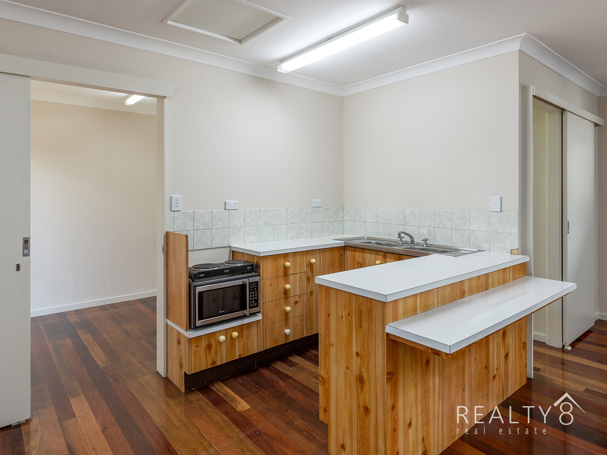 Modern one-bedroom Studio Apartment in Wishart