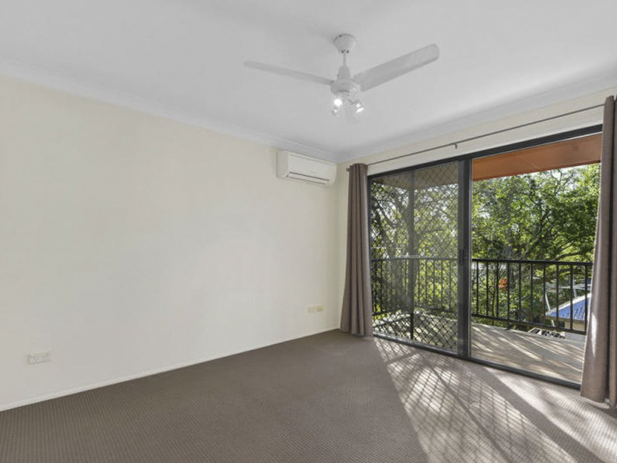 Spacious 2 bedroom Townhouse