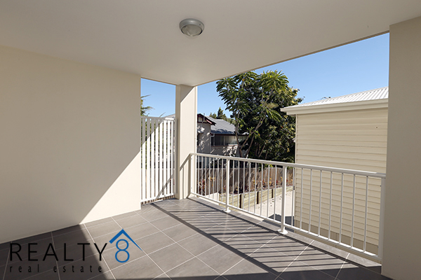 Modern 2 Bedroom Apartment - So close to everything!